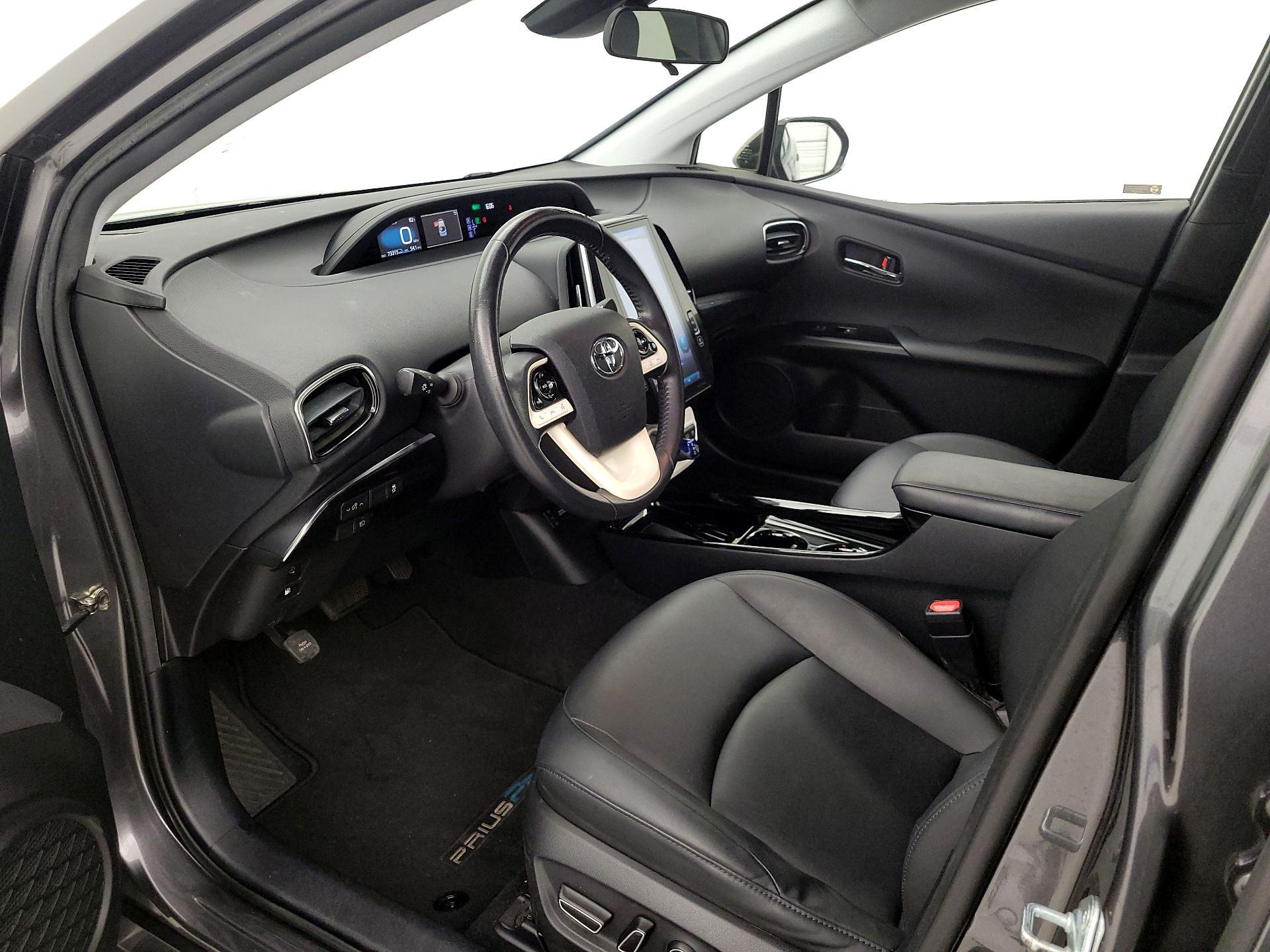 Thumbnail: 2017 Toyota Prius Prime - 11