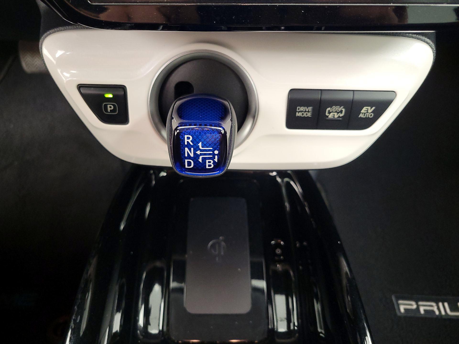 Thumbnail: 2017 Toyota Prius Prime - 18