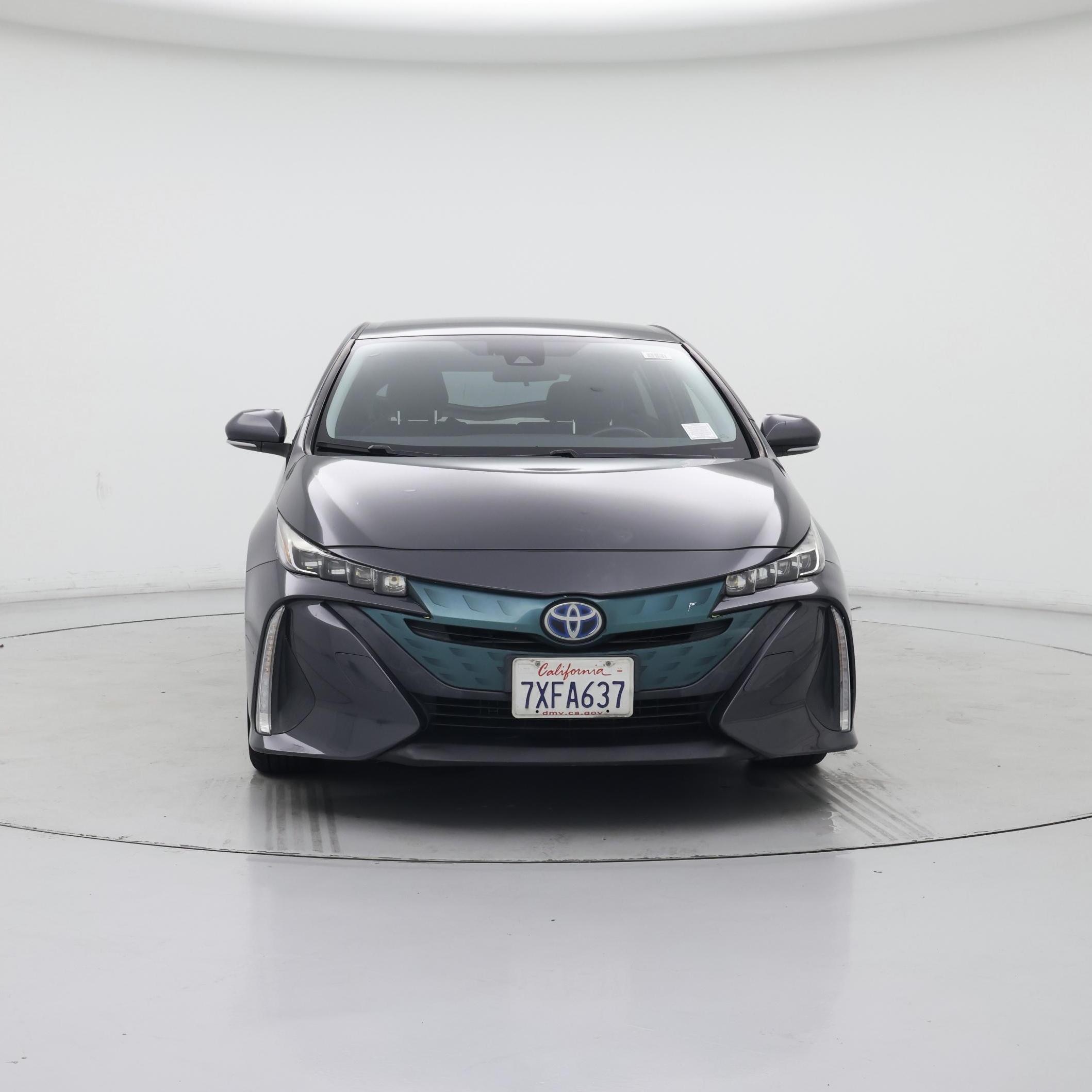 Thumbnail: 2017 Toyota Prius Prime - 5