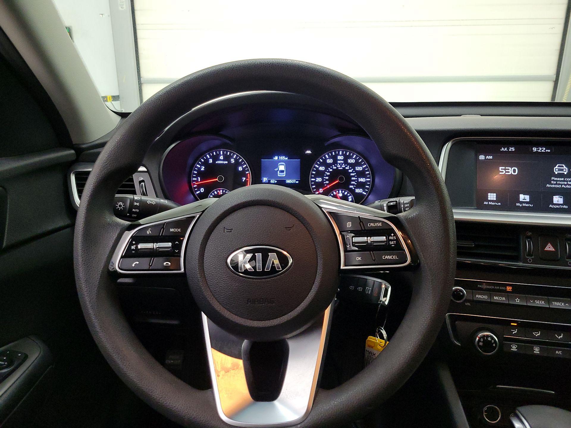 Thumbnail: 2020 Kia Optima - 10