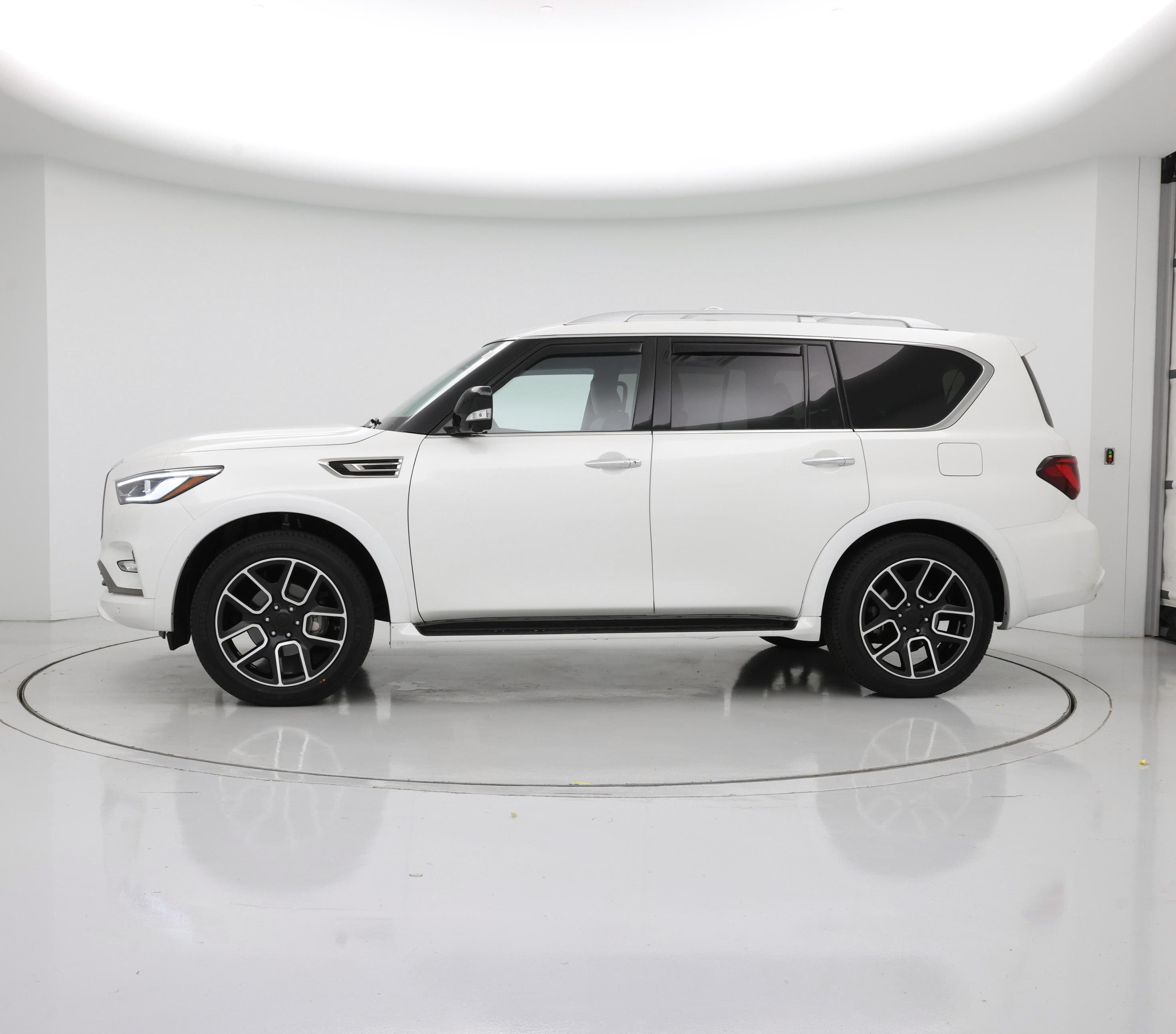 Thumbnail: 2024 INFINITI QX80 - 3