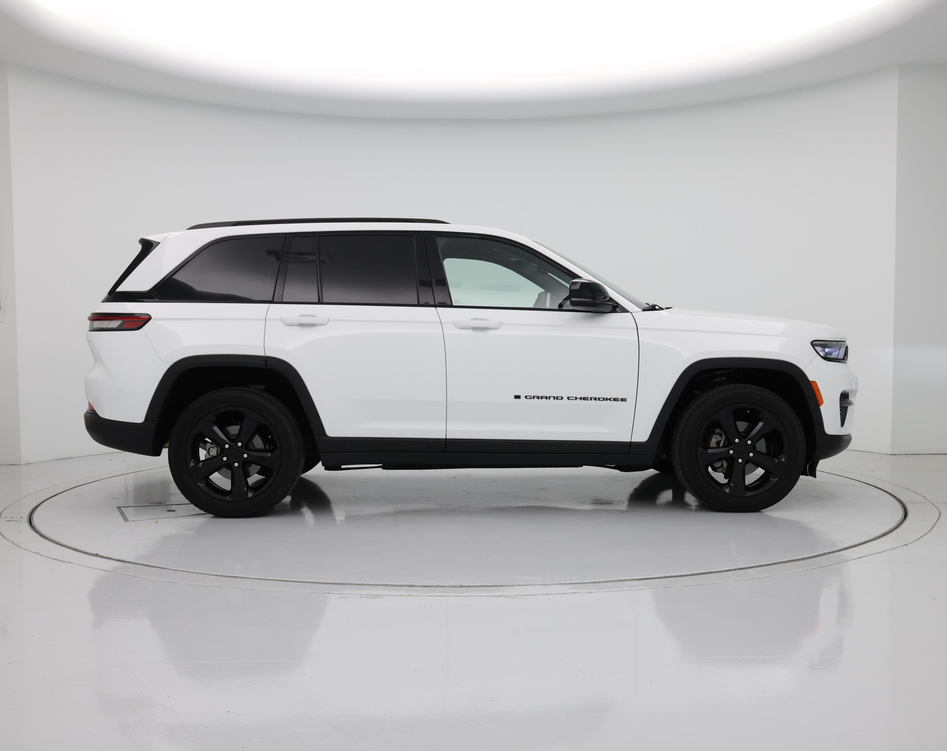 Thumbnail: 2023 Jeep Grand Cherokee - 7