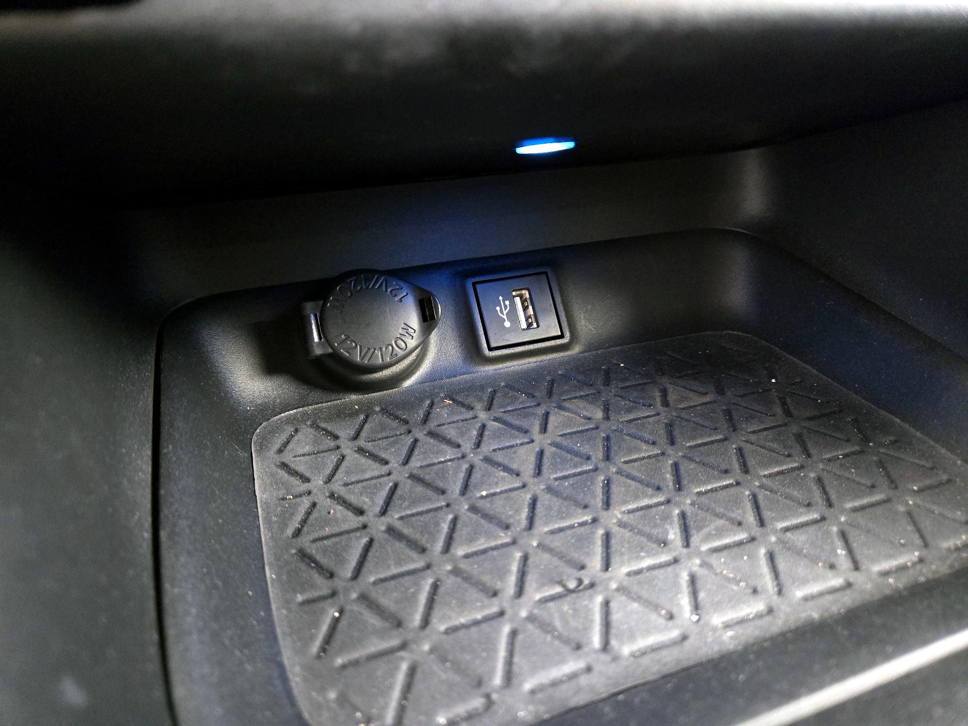 Thumbnail: 2024 Toyota RAV4 - 18