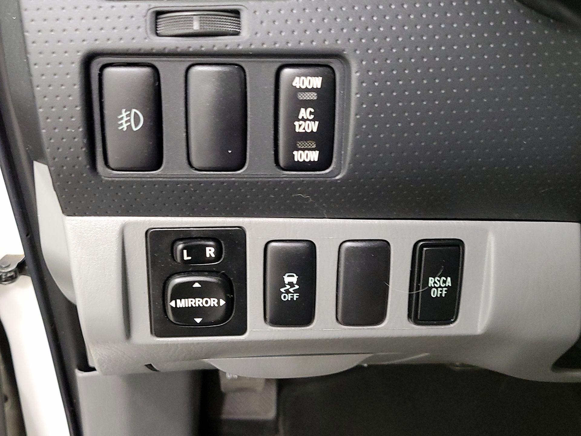 Thumbnail: 2014 Toyota Tacoma - 13