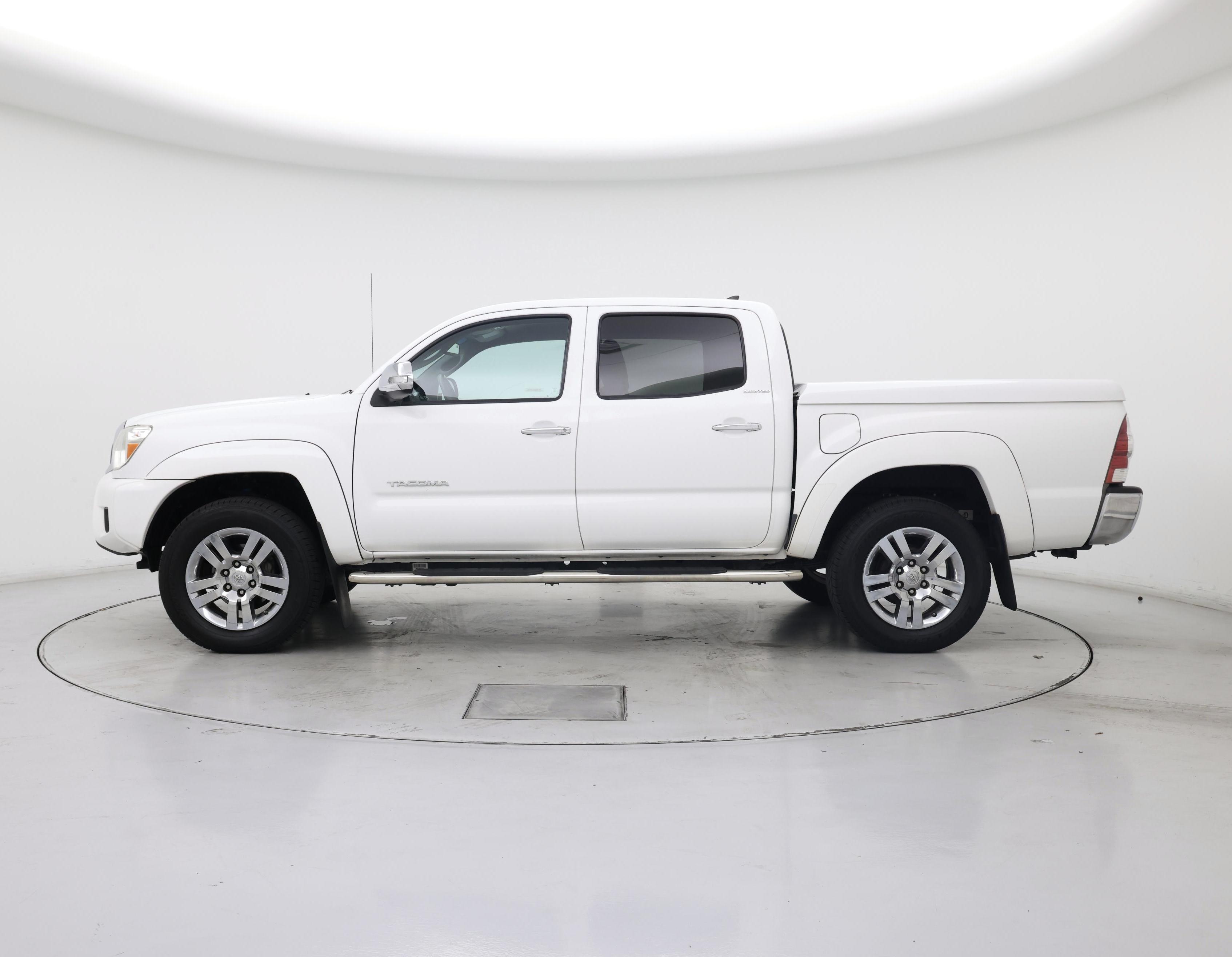 Thumbnail: 2014 Toyota Tacoma - 3