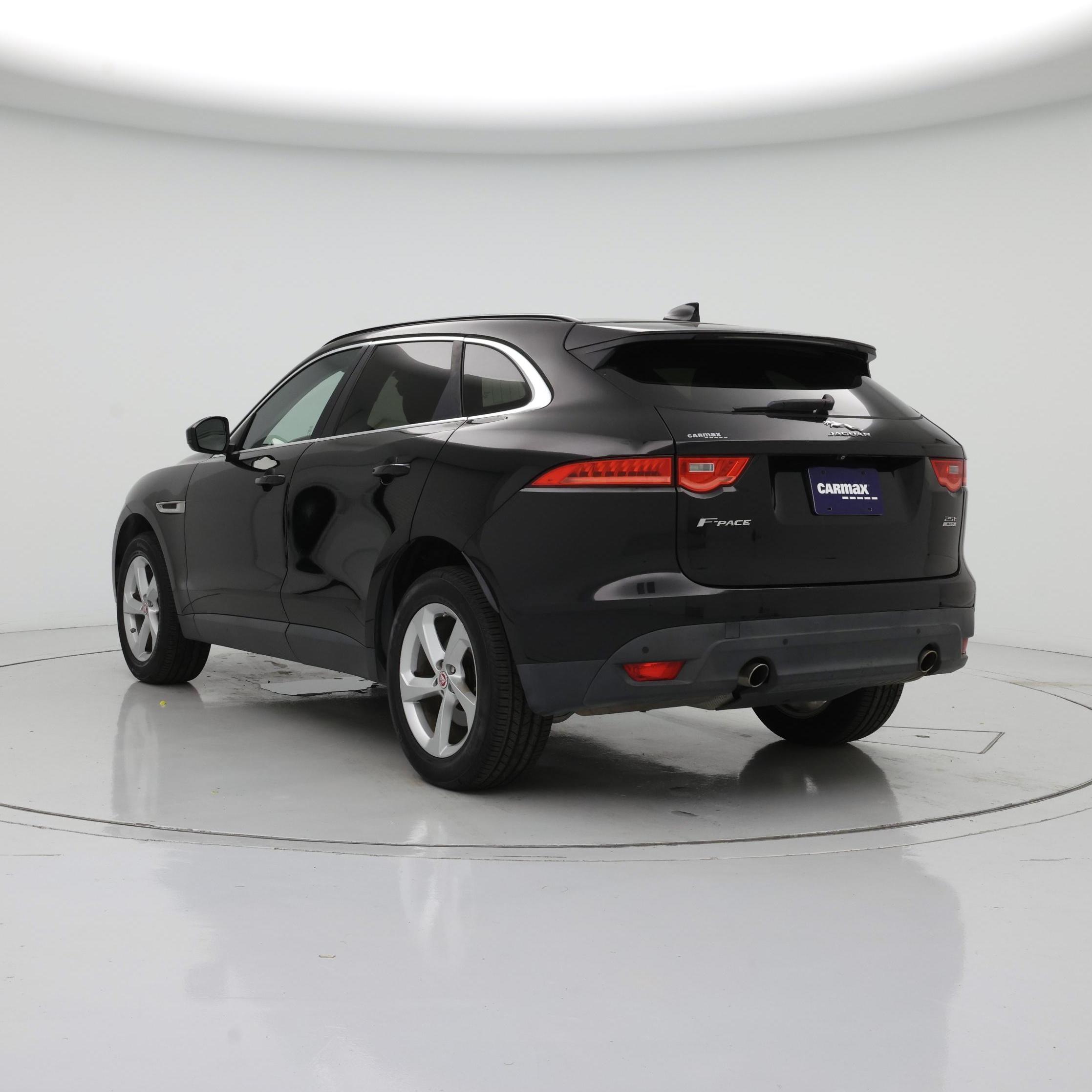 Thumbnail: 2019 Jaguar F-Pace - 2