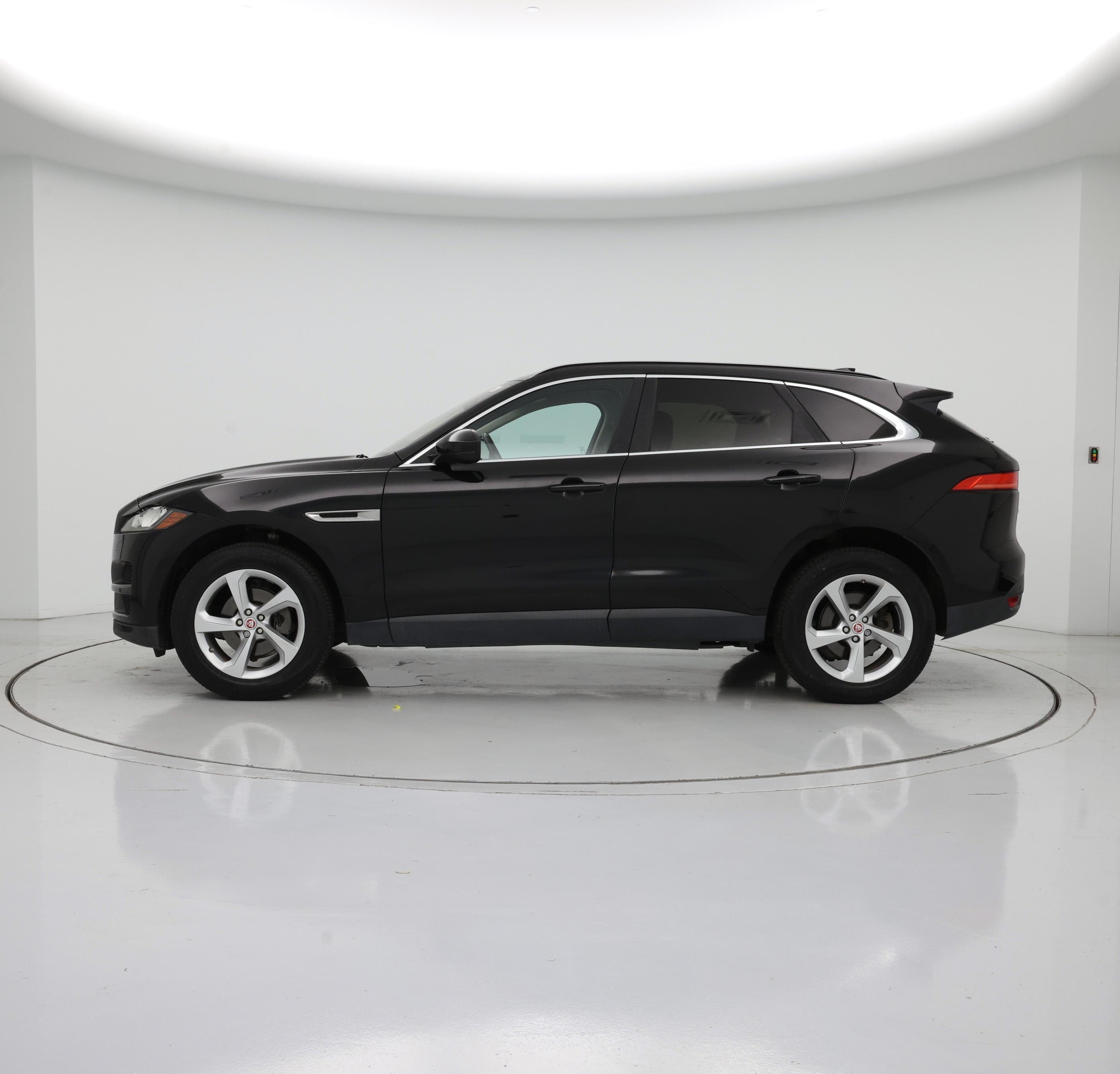 Thumbnail: 2019 Jaguar F-Pace - 3