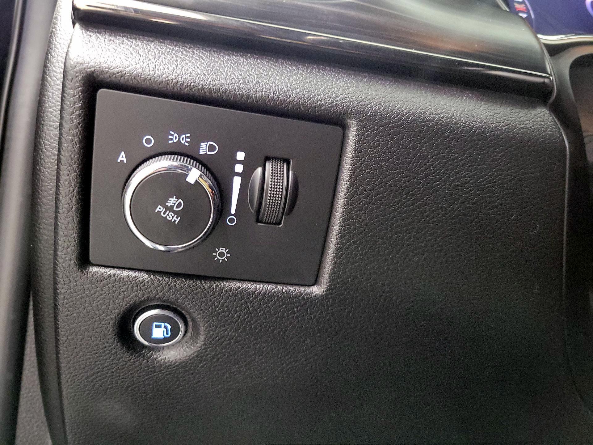 Thumbnail: 2019 Jeep Grand Cherokee - 13