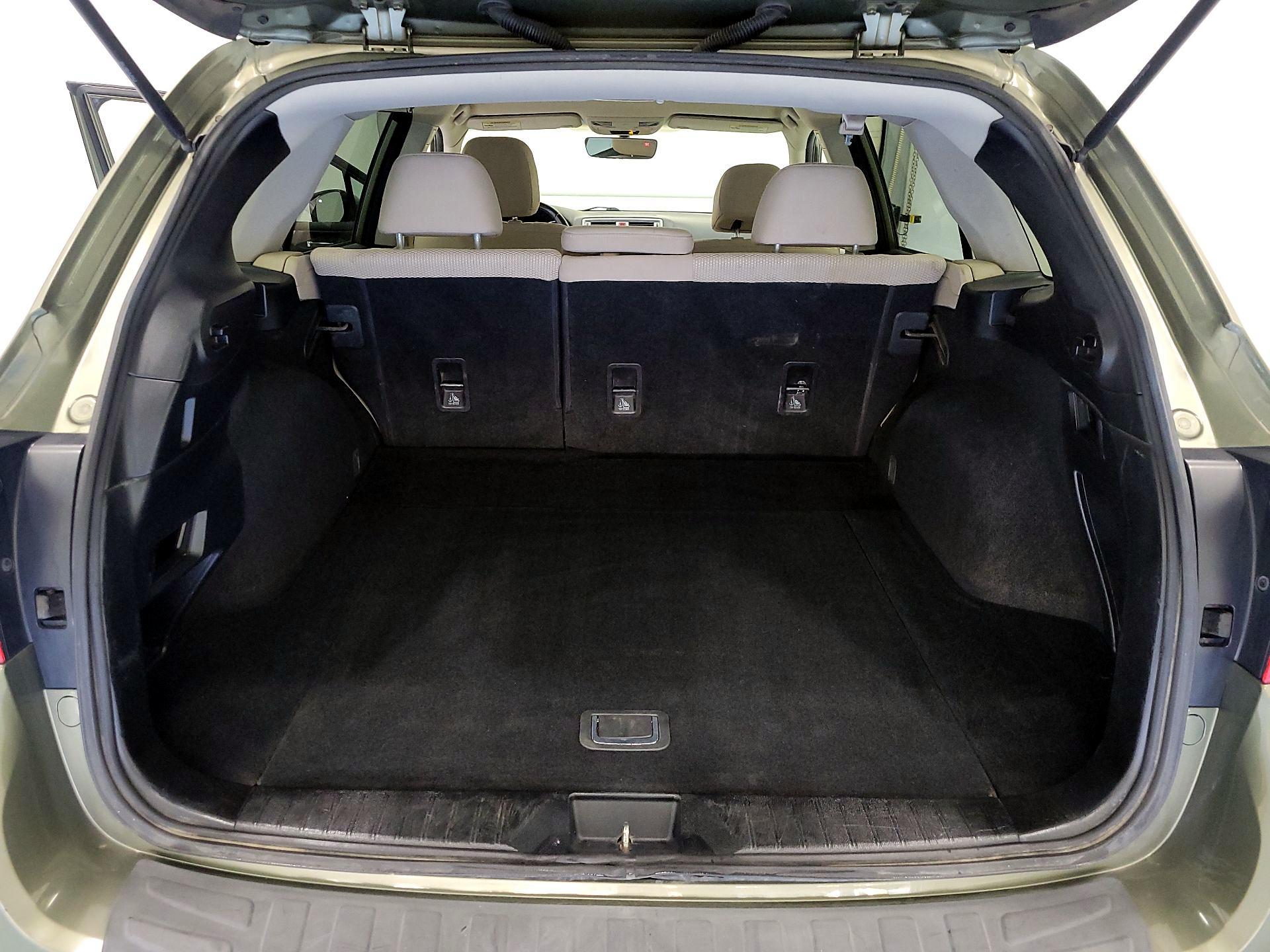 Thumbnail: 2017 Subaru Outback - 18