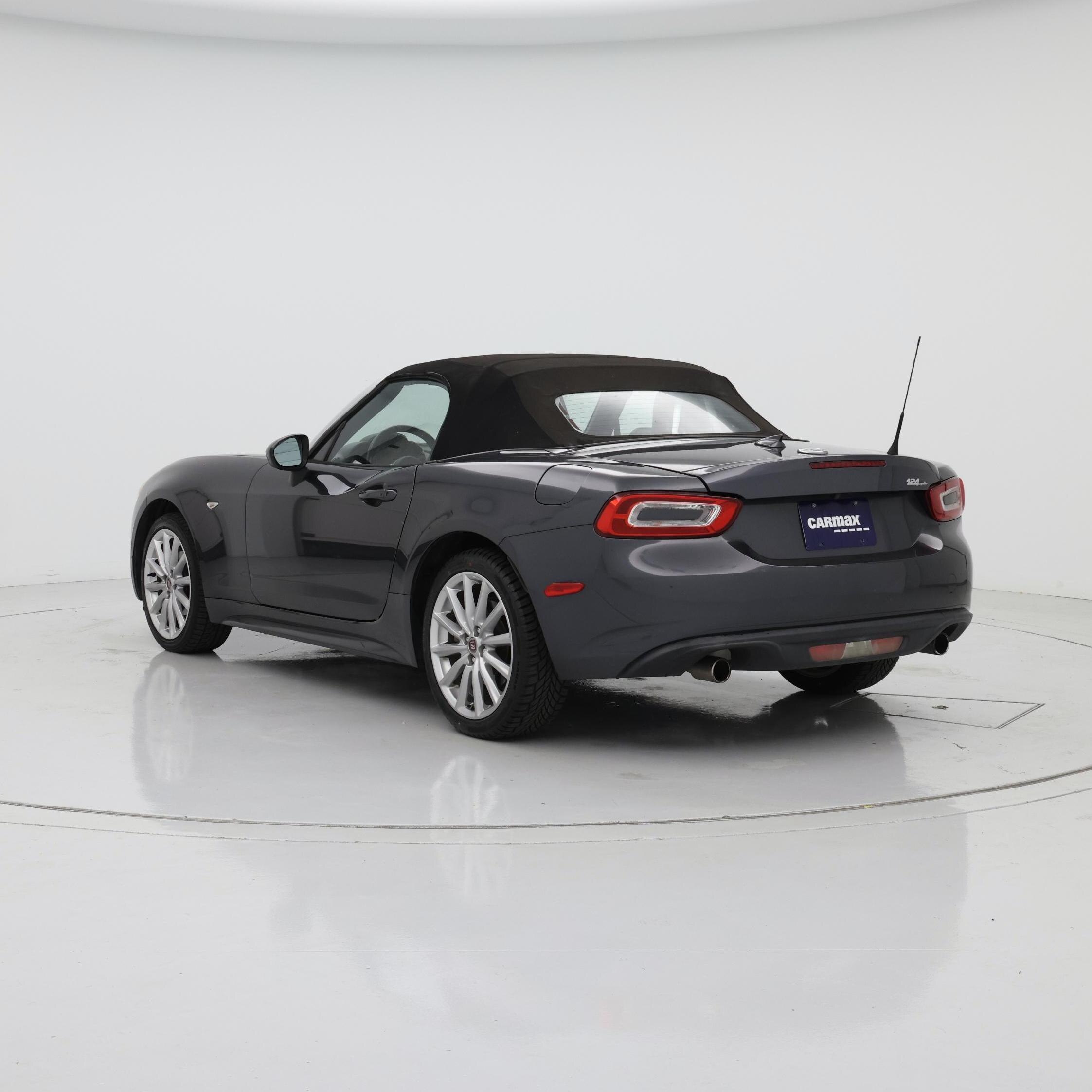 Thumbnail: 2019 Fiat 124 Spider - 2