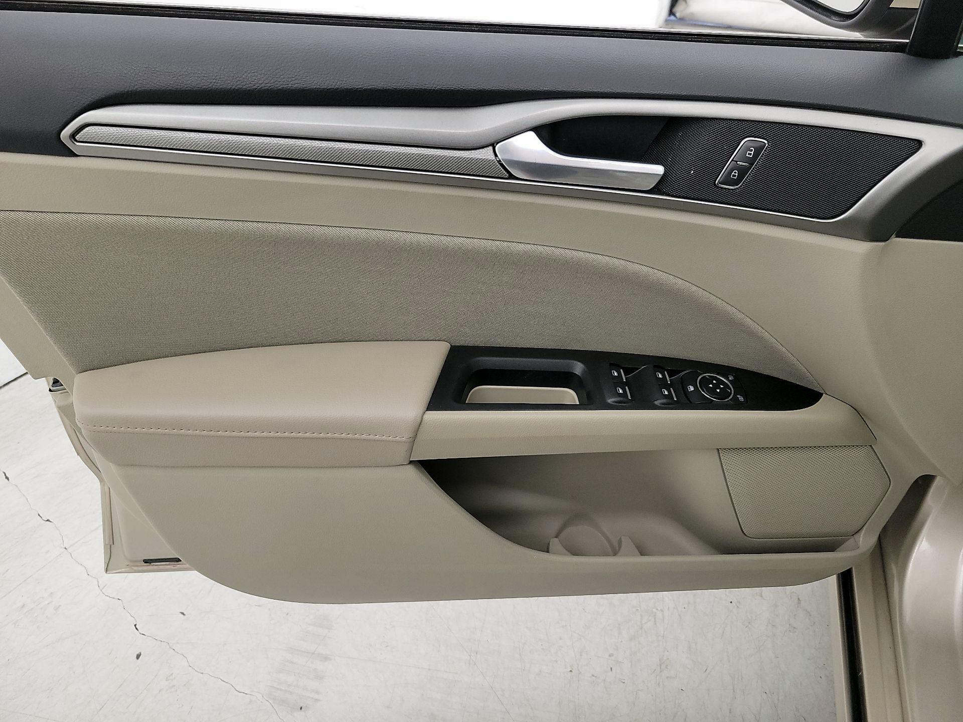 Thumbnail: 2019 Ford Fusion - 12