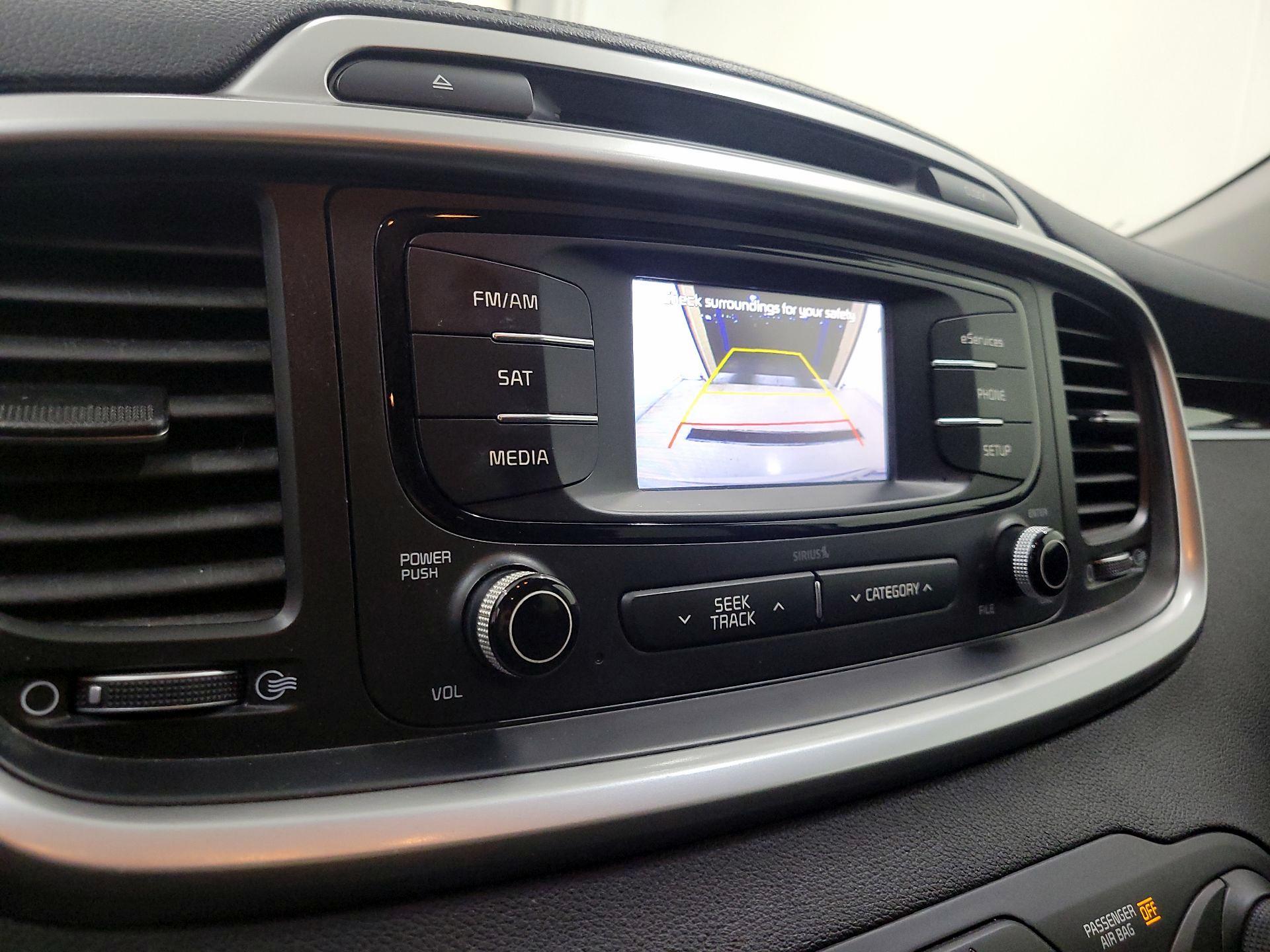 Thumbnail: 2016 Kia Sorento - 13