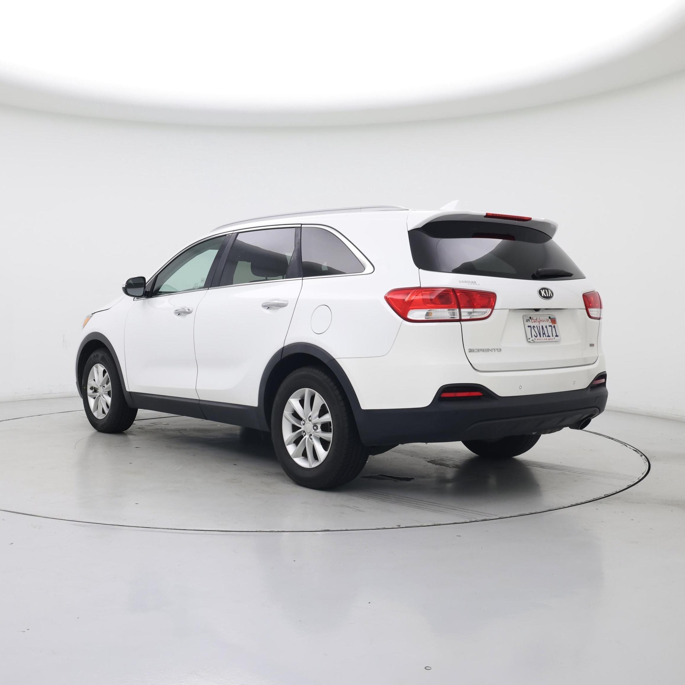 Thumbnail: 2016 Kia Sorento - 2