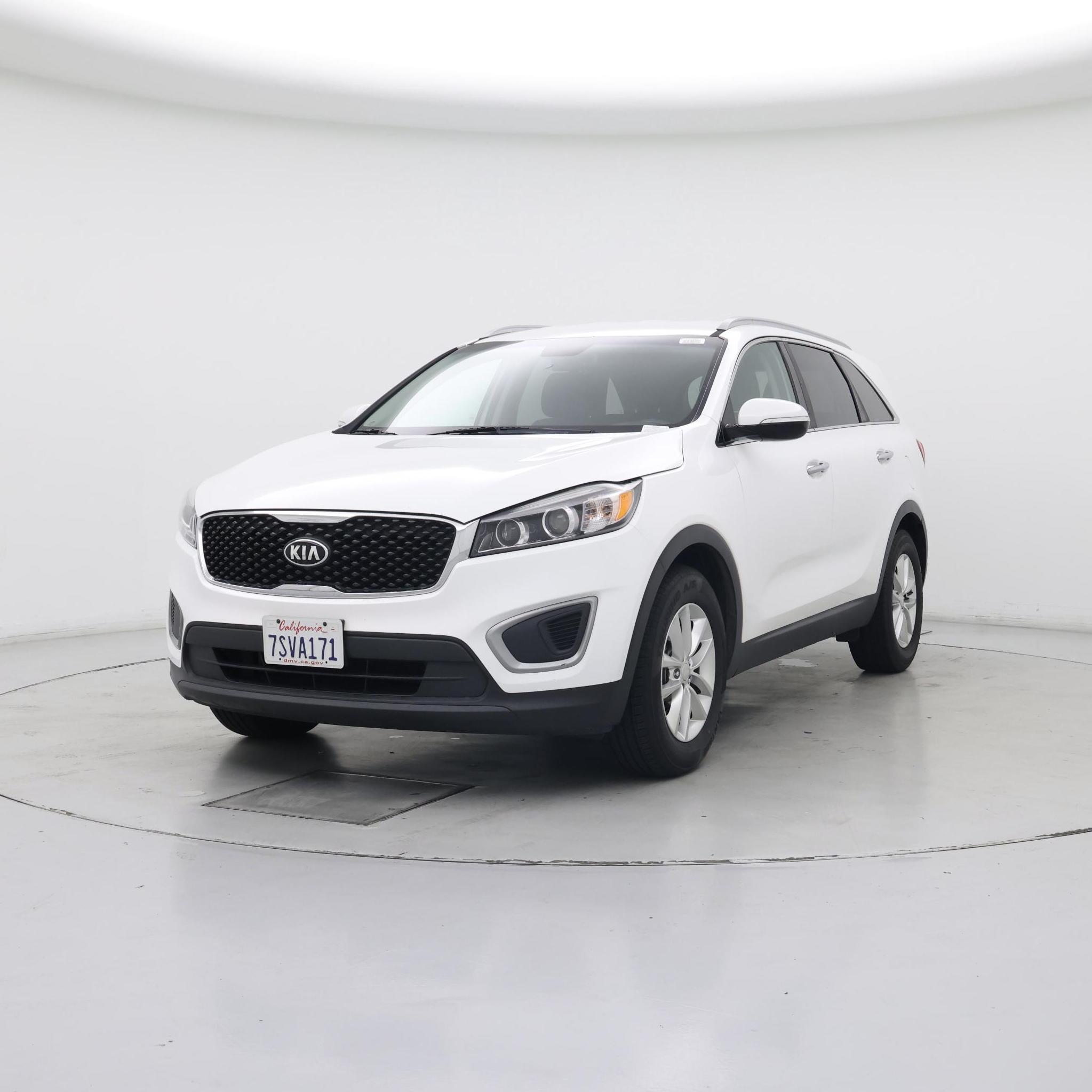 Thumbnail: 2016 Kia Sorento - 4