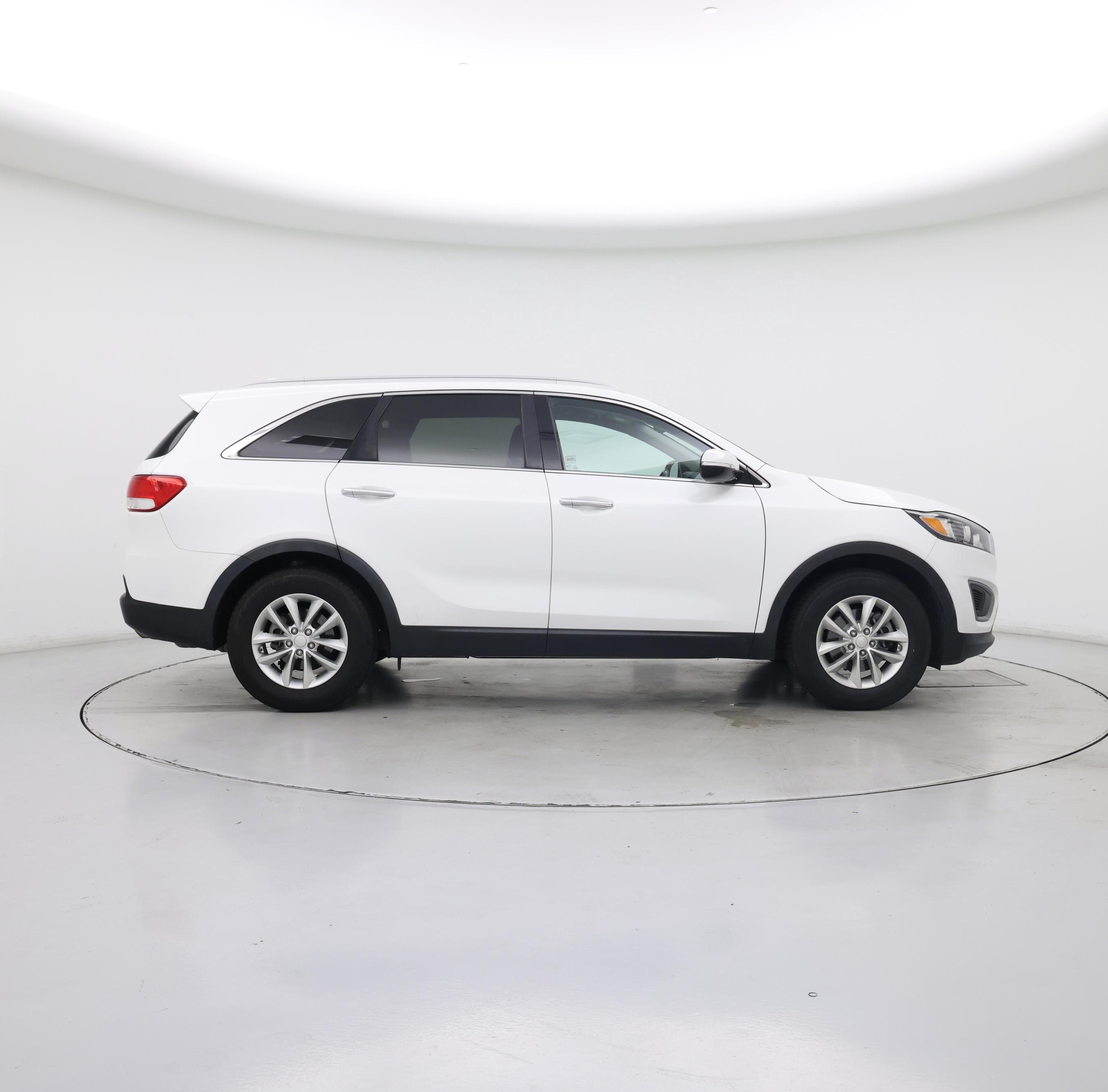 Thumbnail: 2016 Kia Sorento - 7