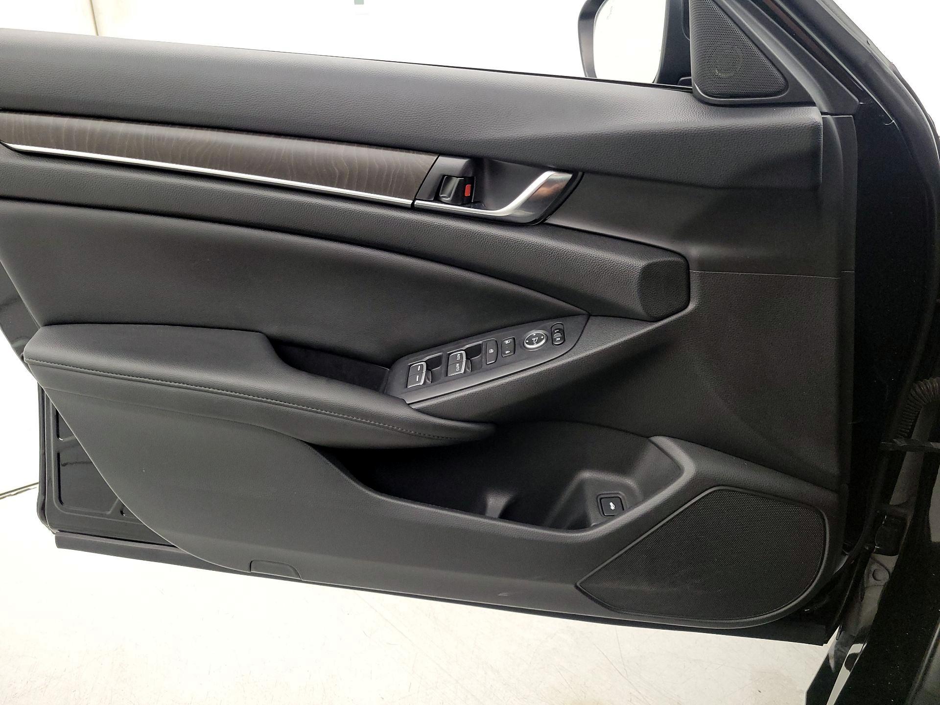 Thumbnail: 2019 Honda Accord - 12