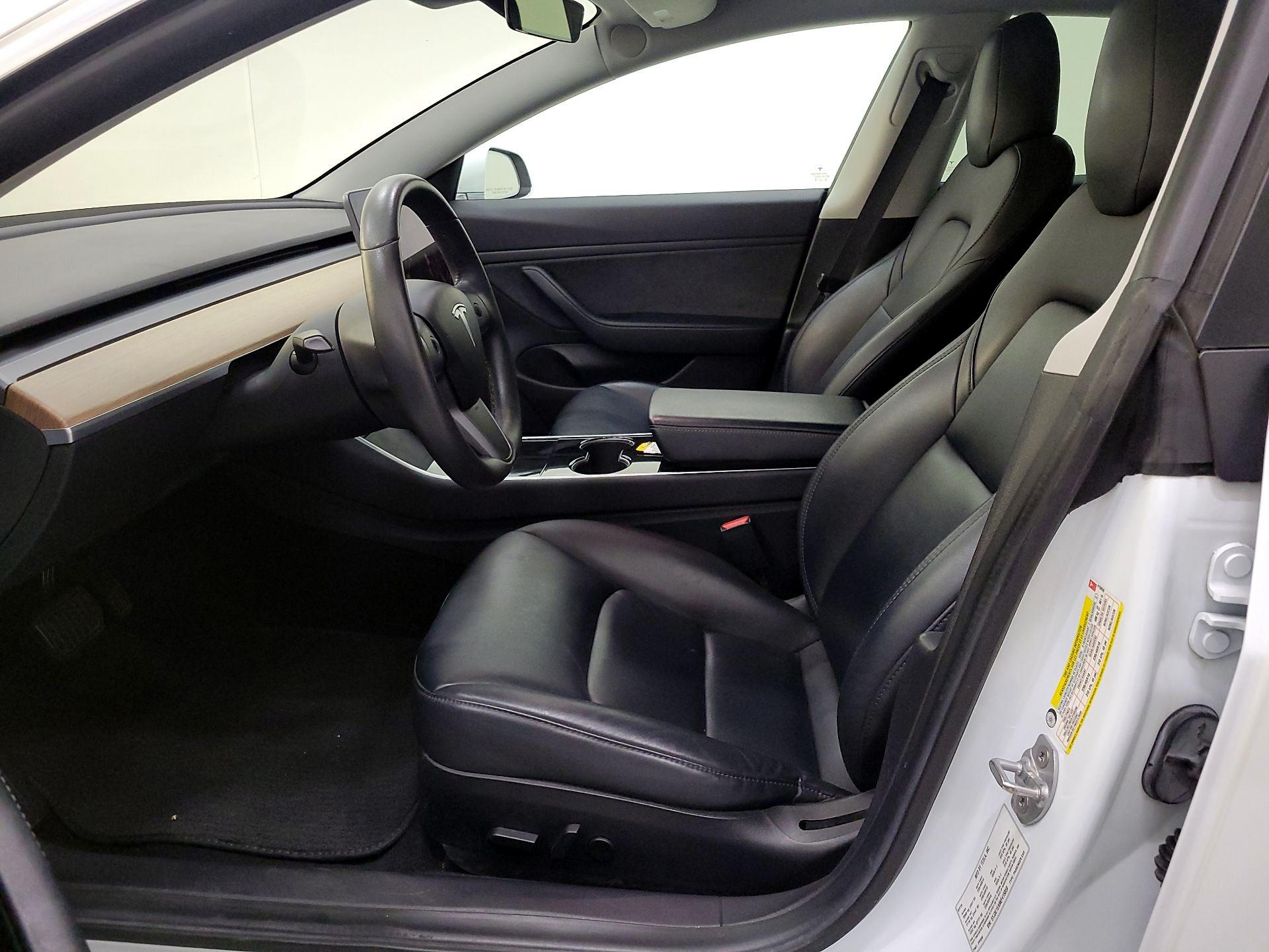 Thumbnail: 2019 Tesla Model 3 - 11