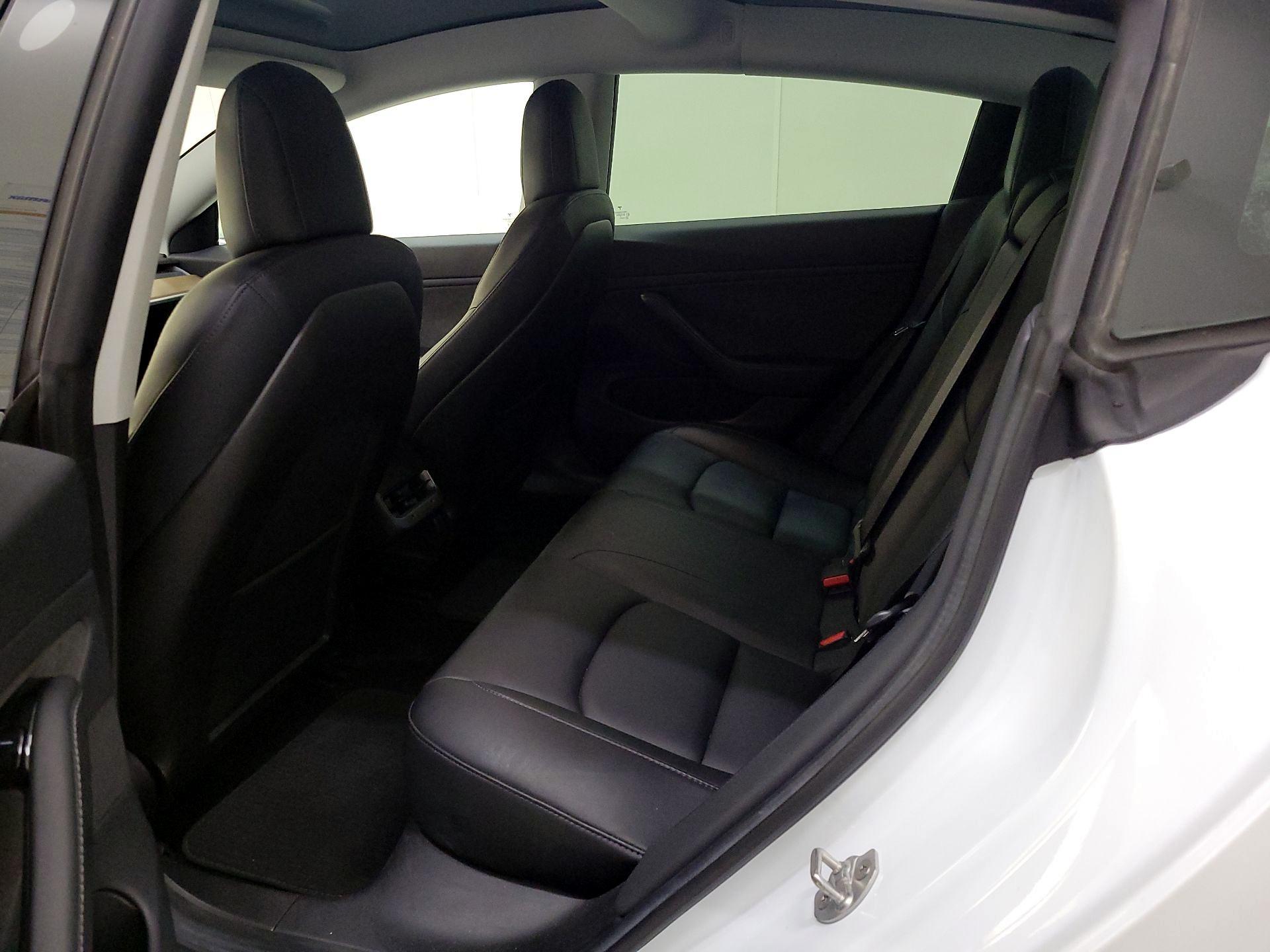 Thumbnail: 2019 Tesla Model 3 - 18