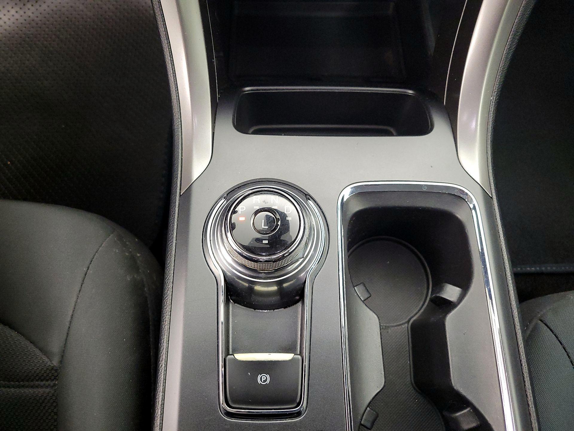 Thumbnail: 2020 Ford Fusion - 17