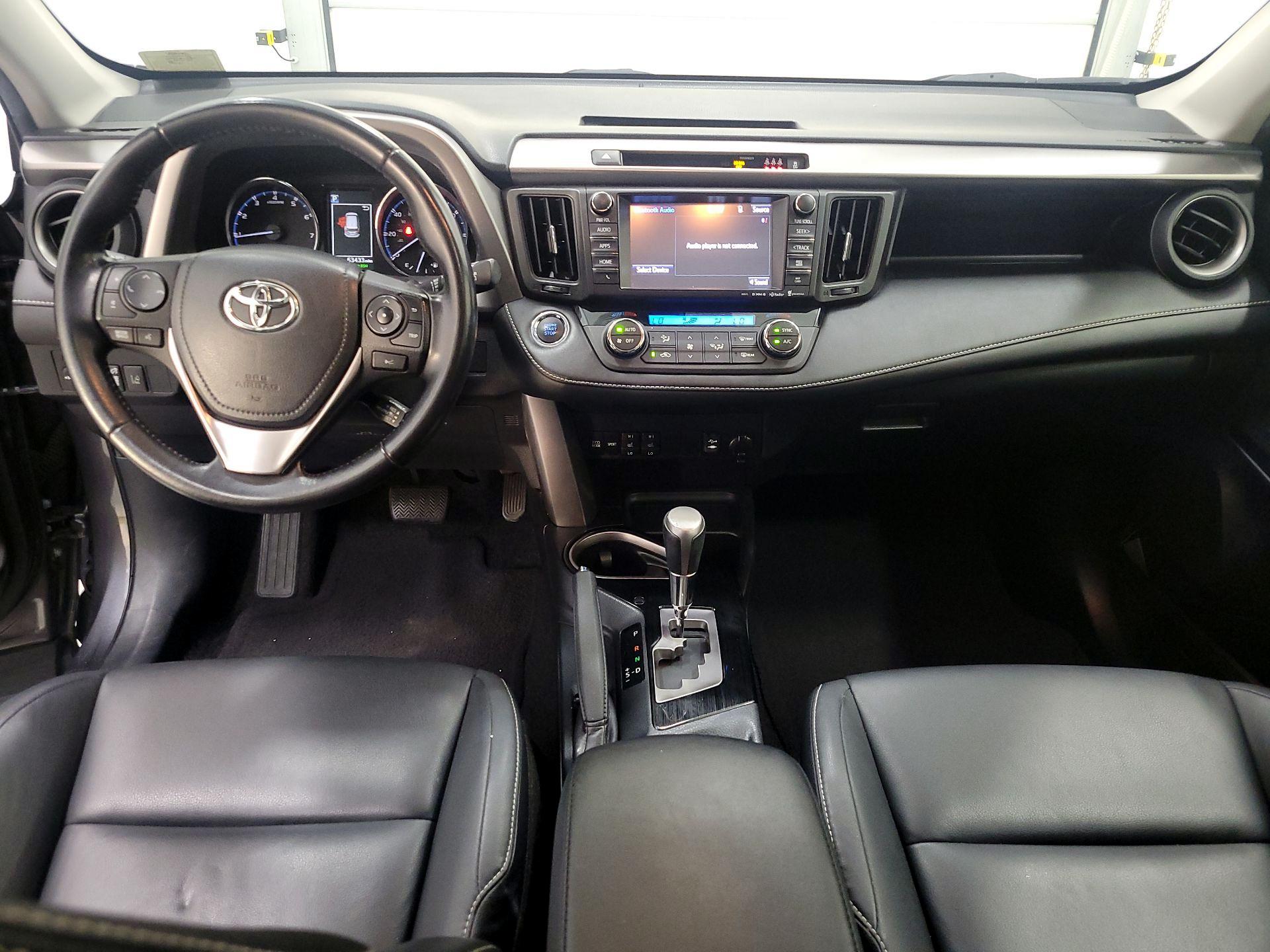 Thumbnail: 2017 Toyota RAV4 - 9