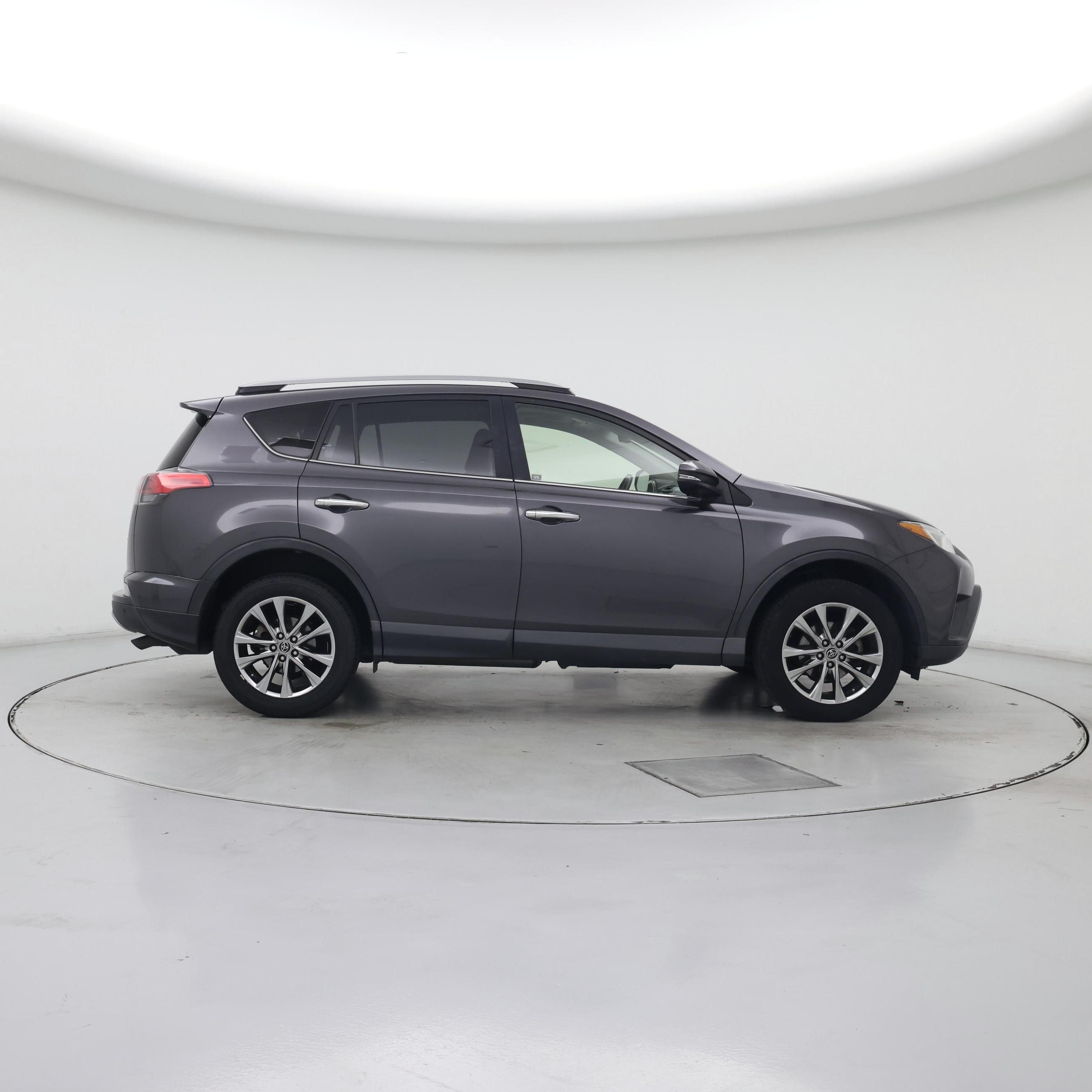 Thumbnail: 2017 Toyota RAV4 - 7