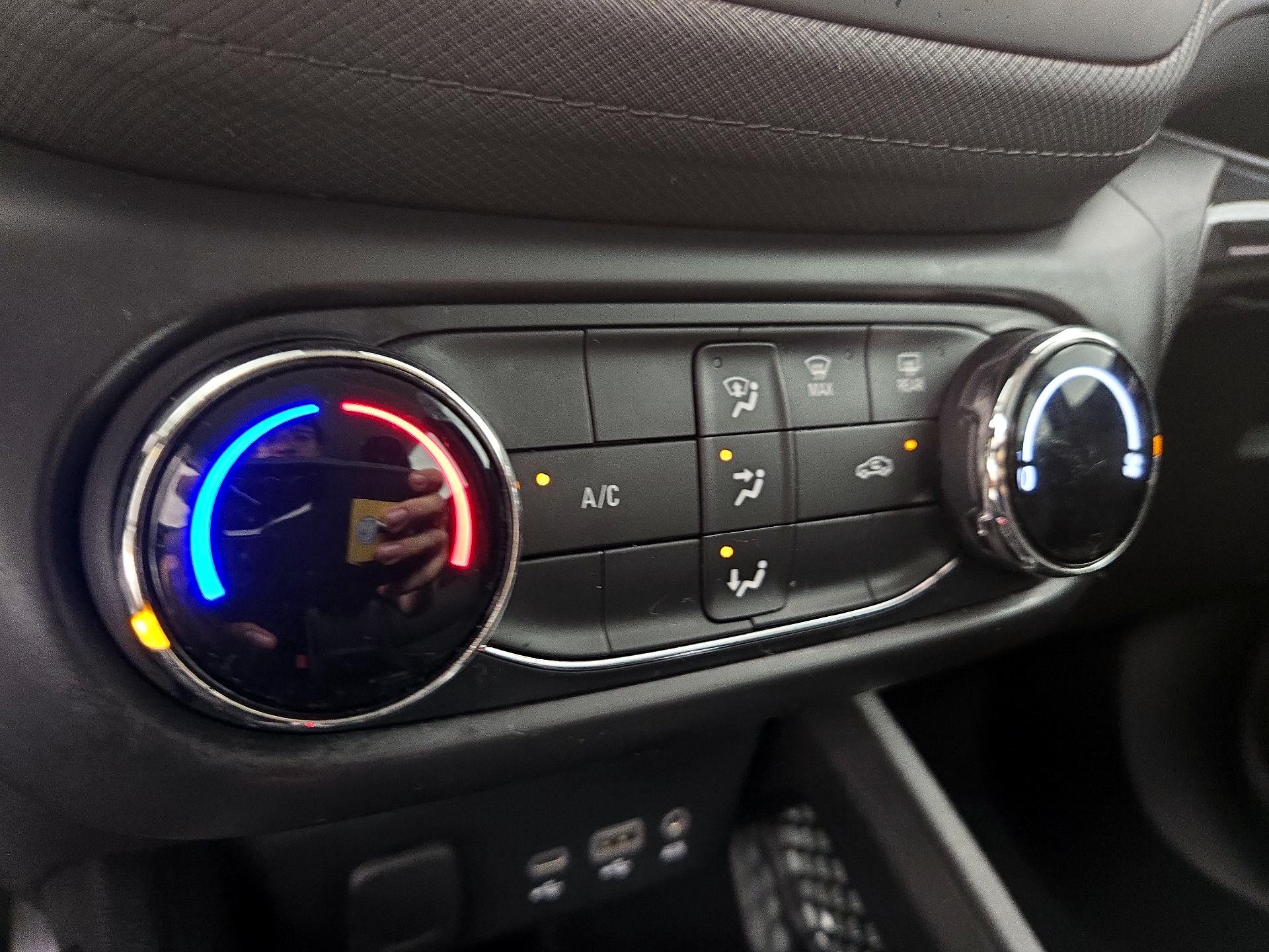 Thumbnail: 2021 Chevrolet TrailBlazer - 16