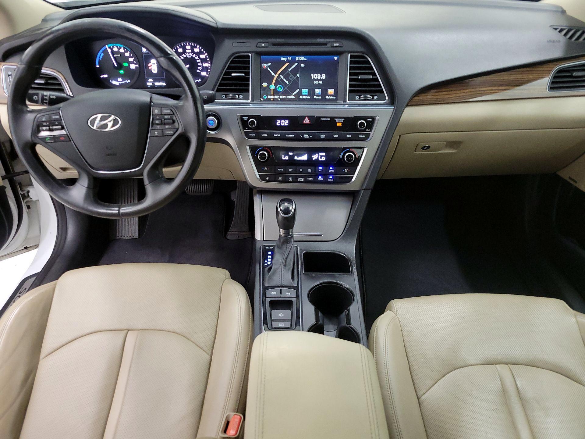 Thumbnail: 2016 Hyundai Sonata - 9