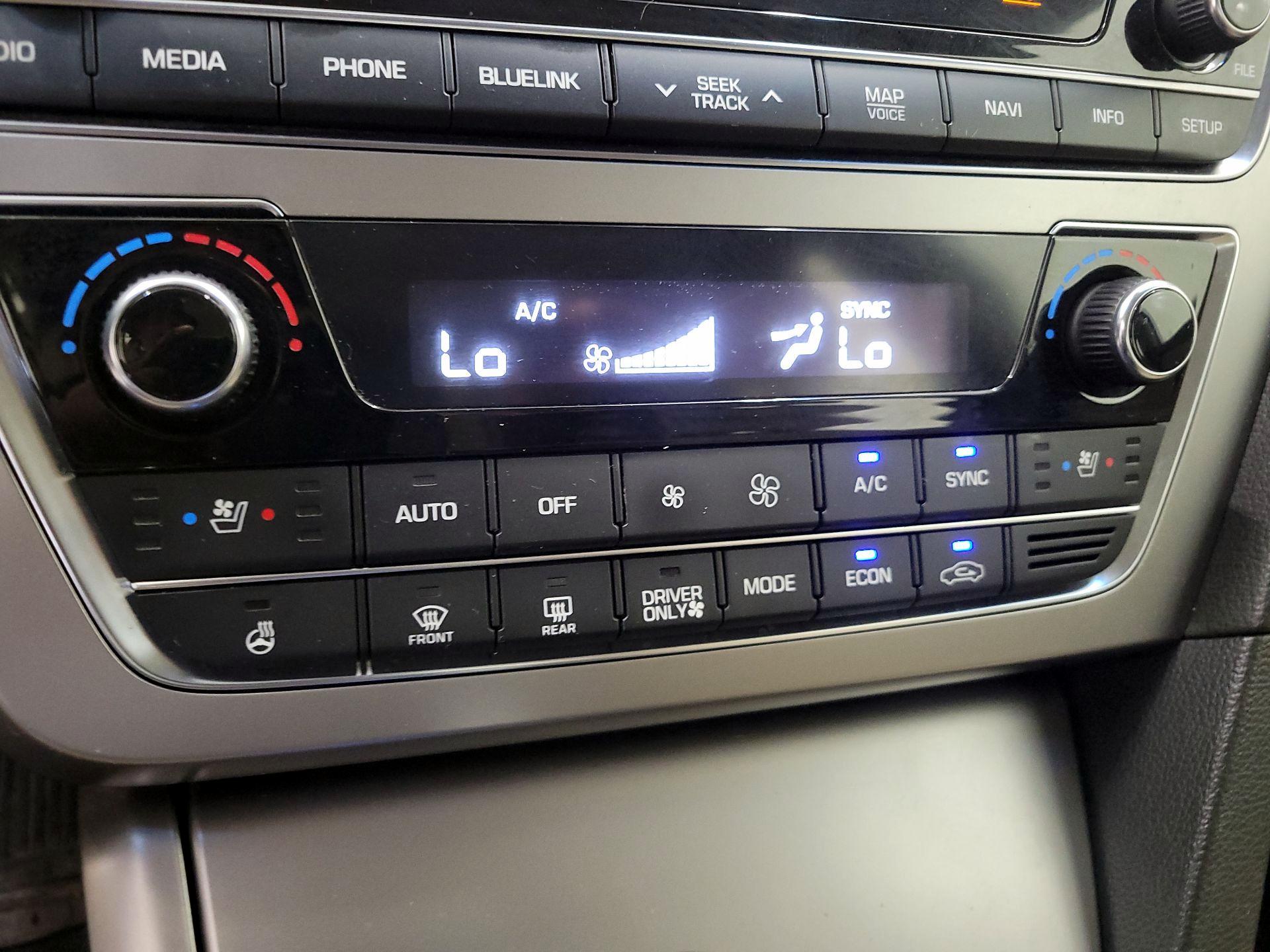 Thumbnail: 2016 Hyundai Sonata - 17