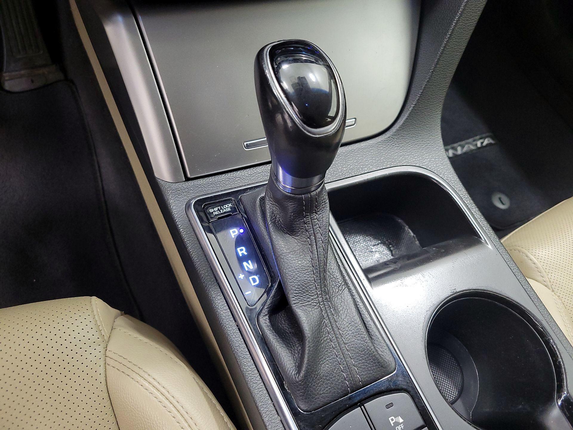 Thumbnail: 2016 Hyundai Sonata - 18