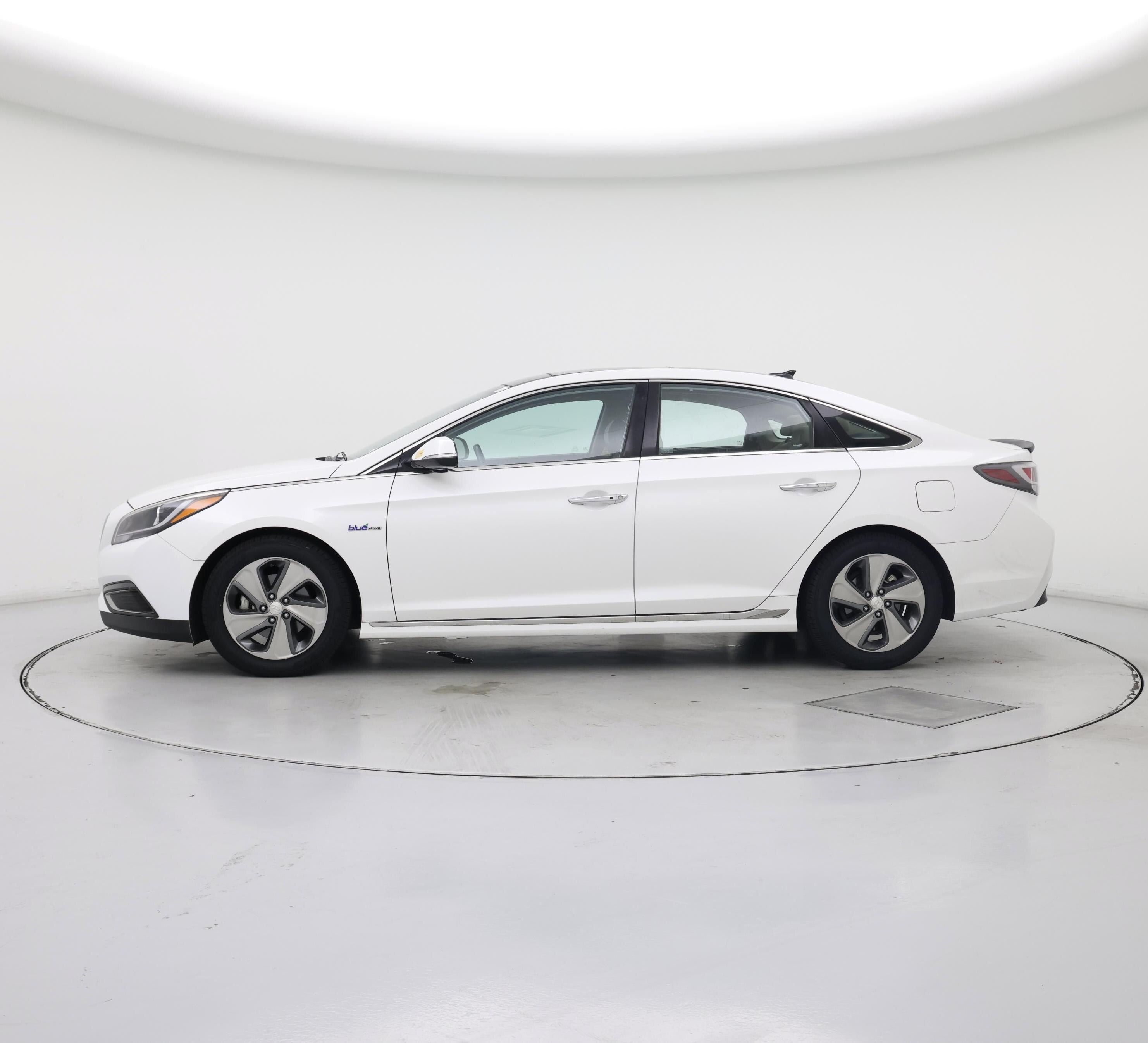 Thumbnail: 2016 Hyundai Sonata - 3