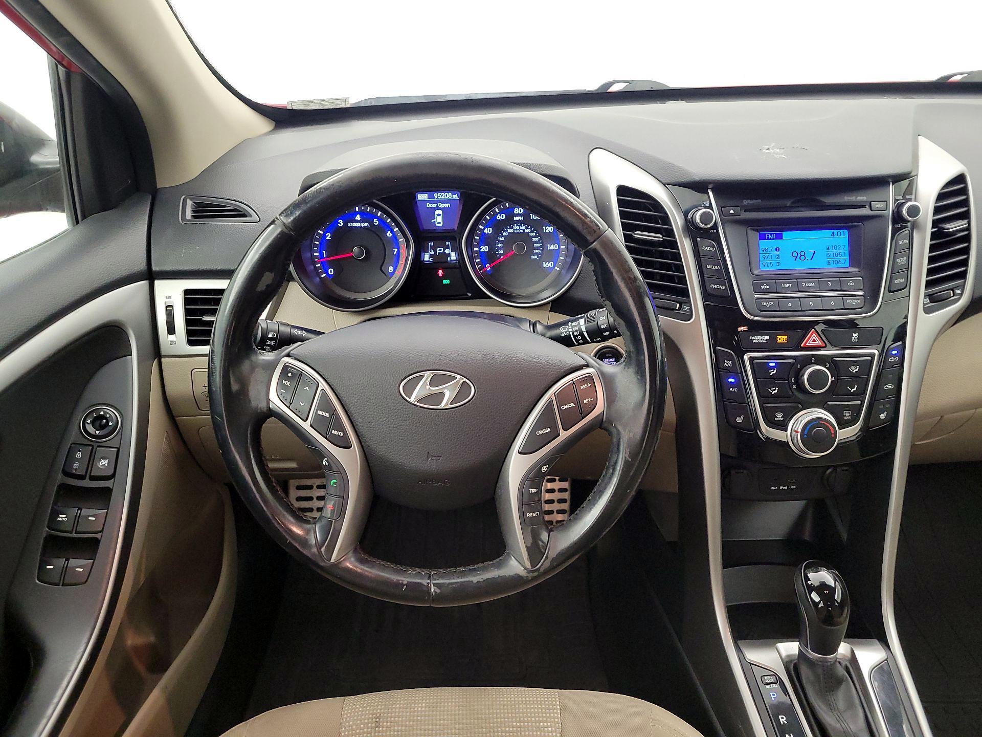 Thumbnail: 2013 Hyundai Elantra - 10
