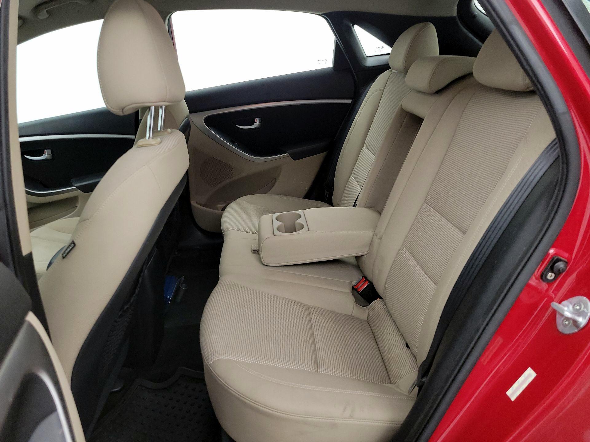 Thumbnail: 2013 Hyundai Elantra - 17
