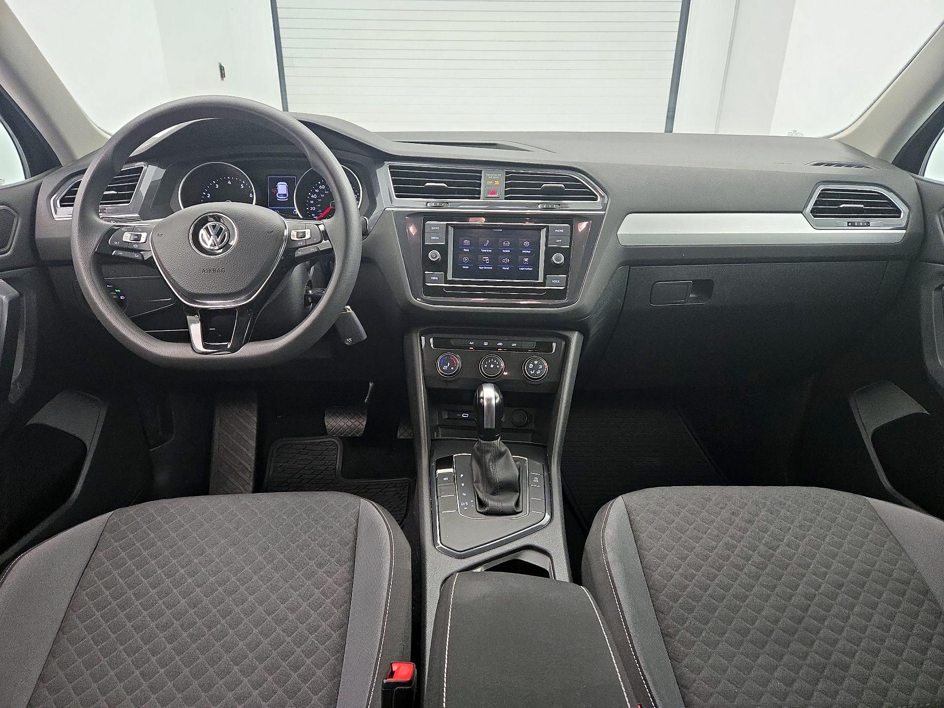 Thumbnail: 2021 Volkswagen Tiguan - 9