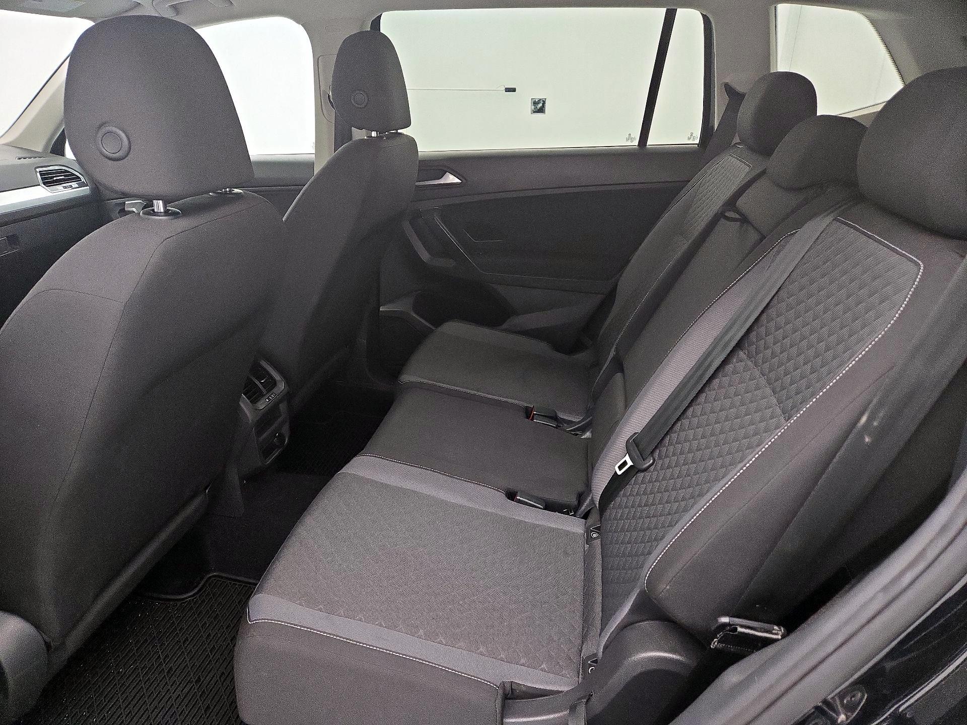 Thumbnail: 2021 Volkswagen Tiguan - 19