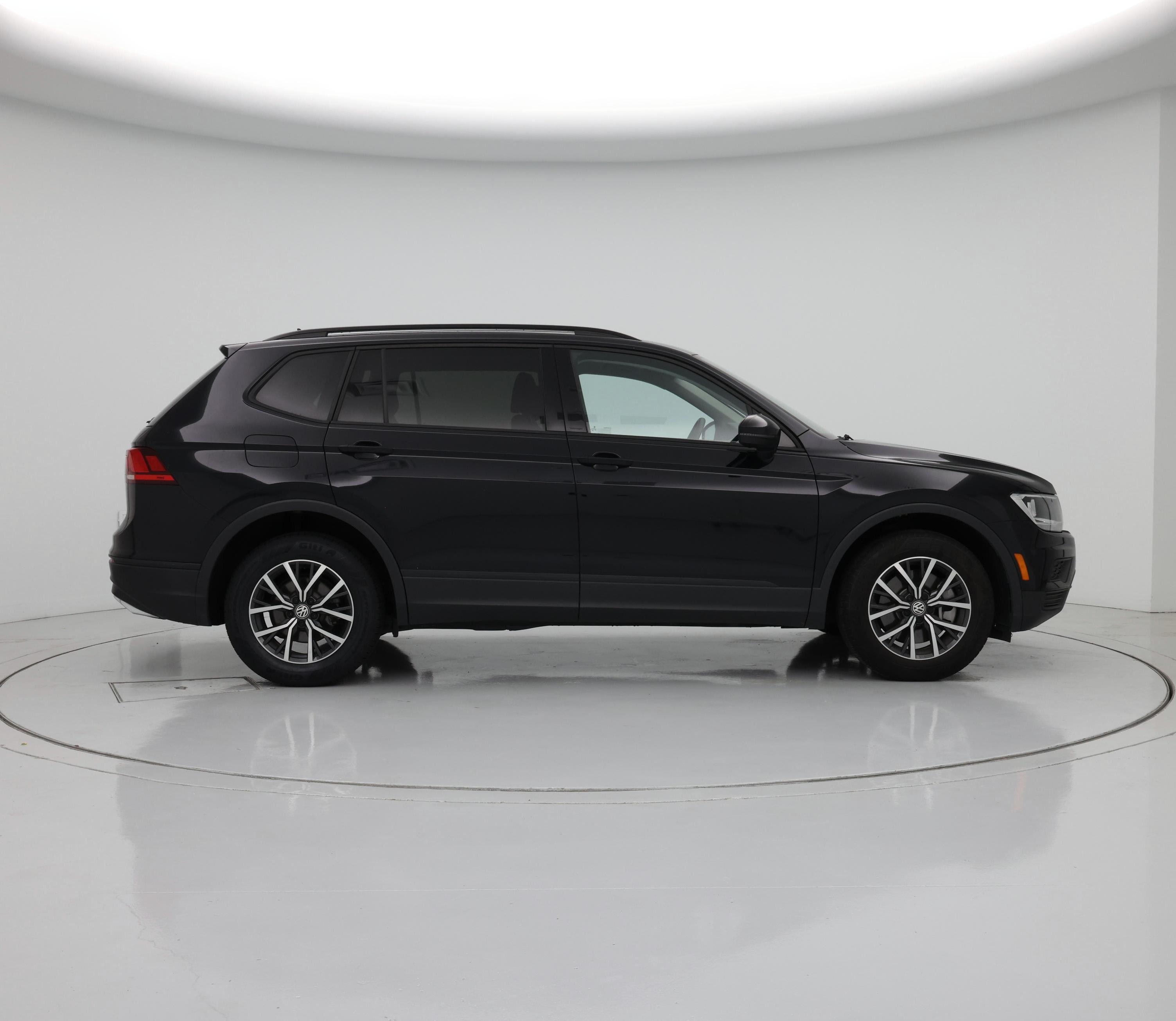 Thumbnail: 2021 Volkswagen Tiguan - 7