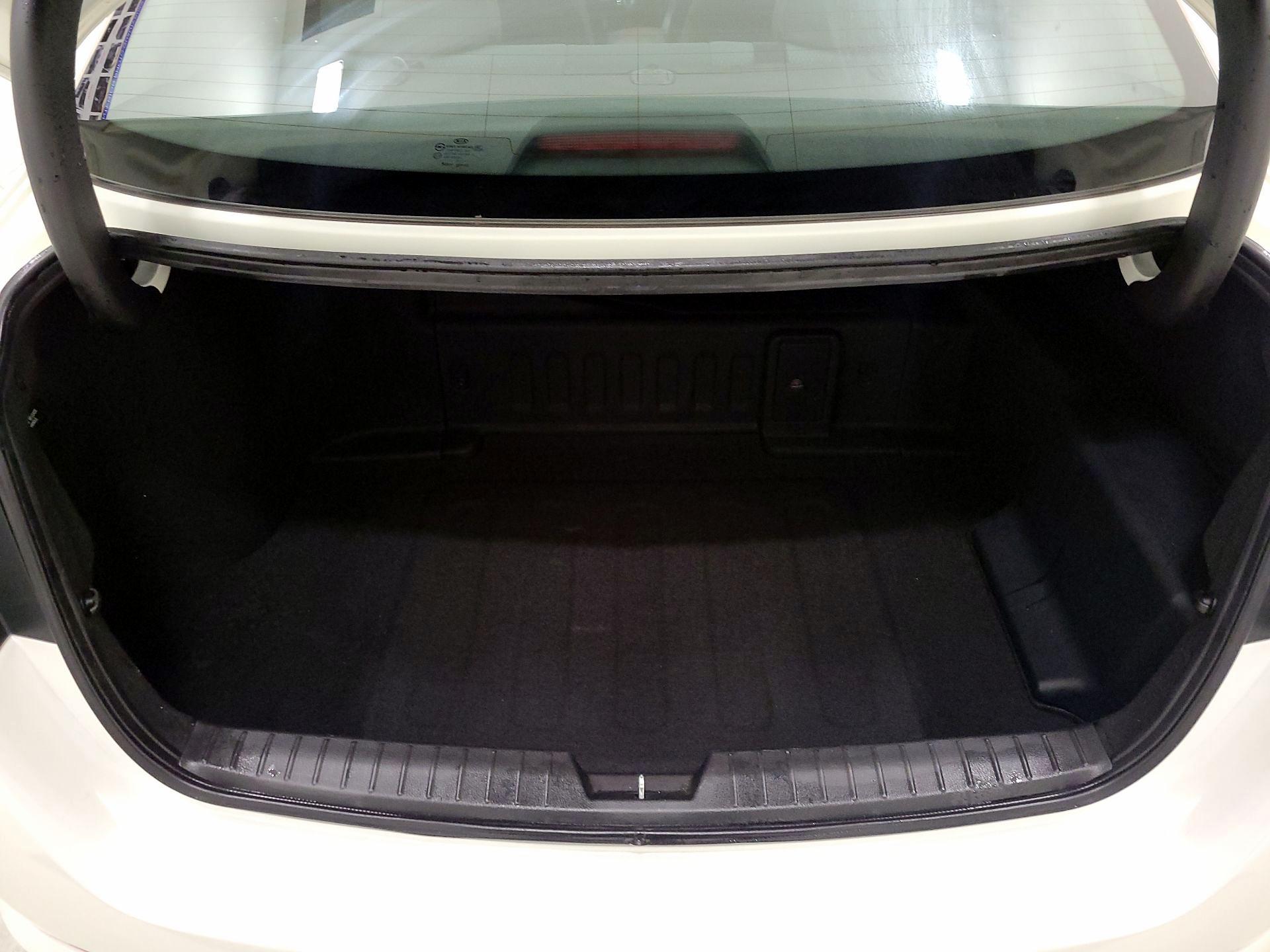 Thumbnail: 2013 Kia Optima - 20