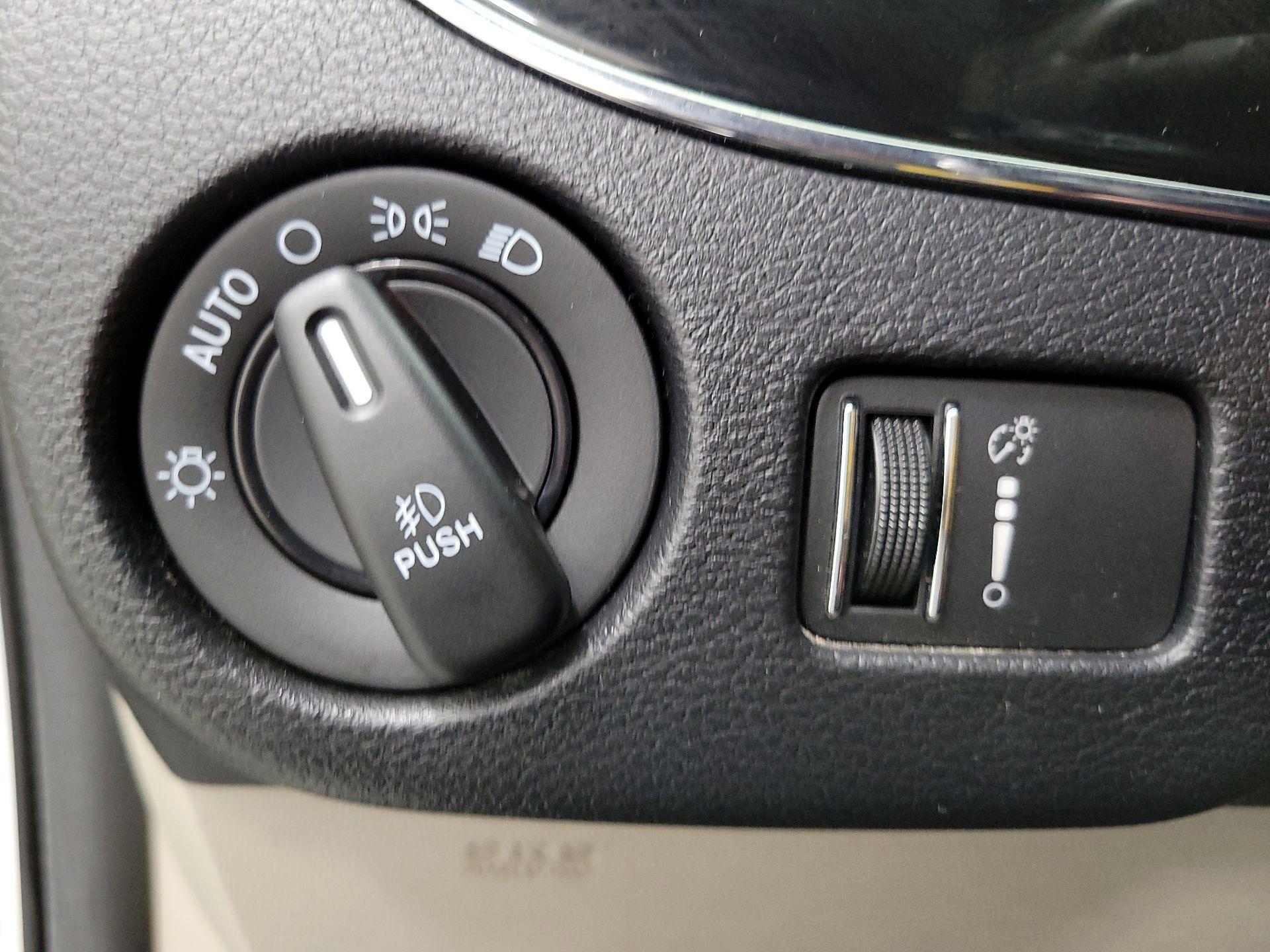 Thumbnail: 2019 Dodge Grand Caravan - 13