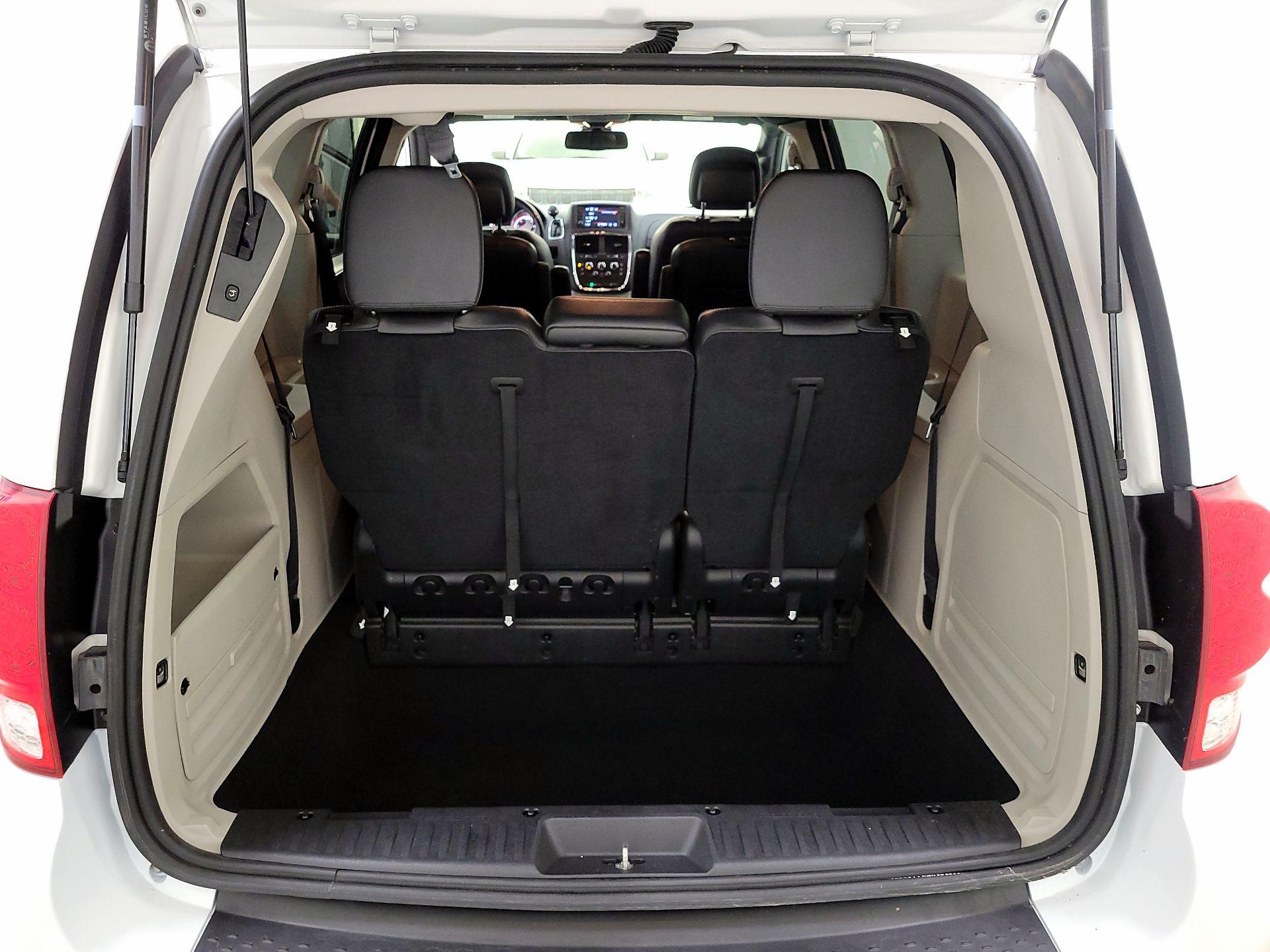 Thumbnail: 2019 Dodge Grand Caravan - 20