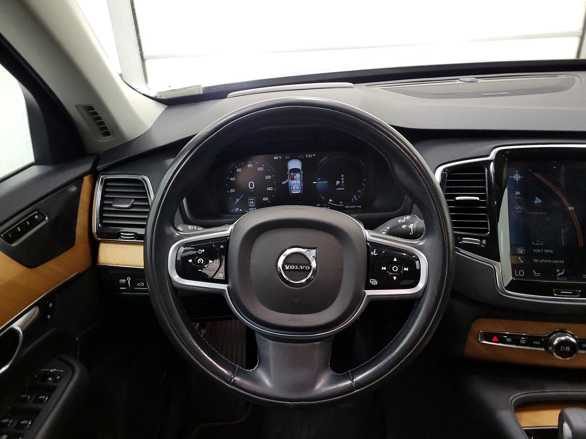 Thumbnail: 2022 Volvo XC90 - 10