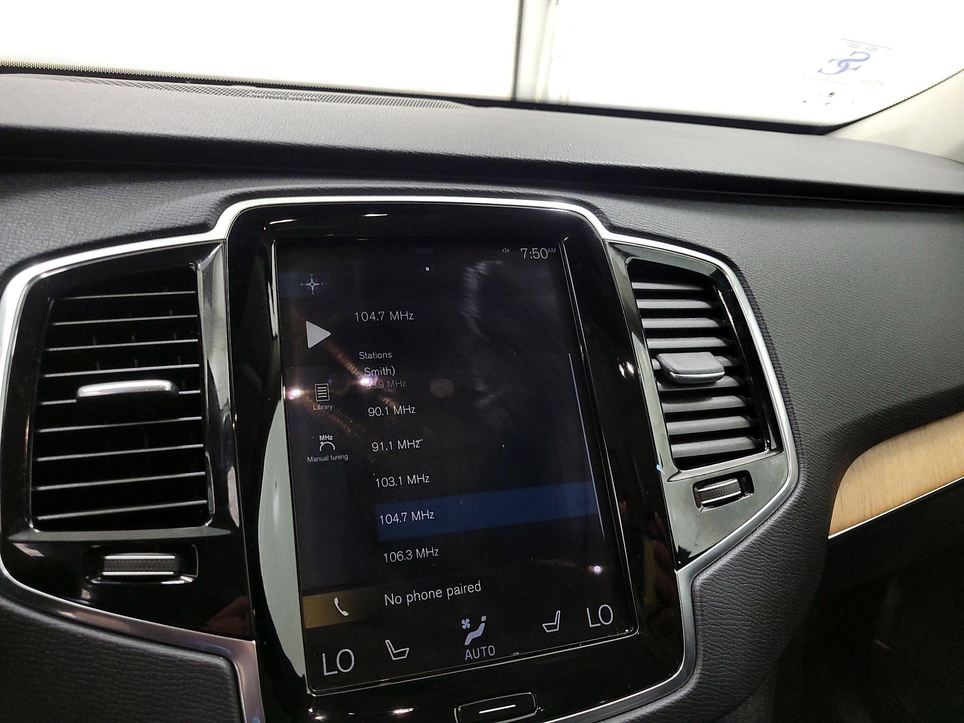 Thumbnail: 2022 Volvo XC90 - 16