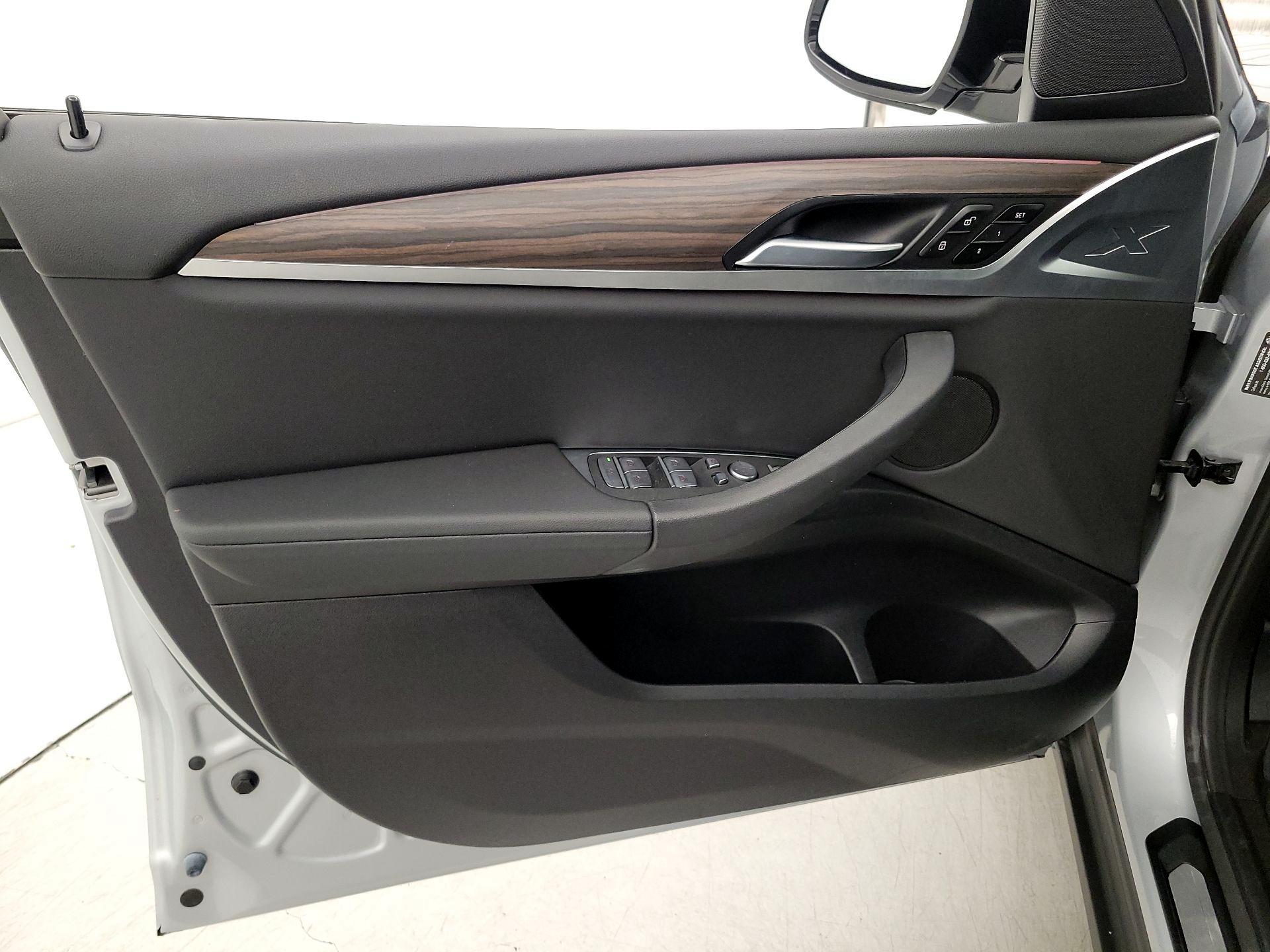Thumbnail: 2021 BMW X3 - 12