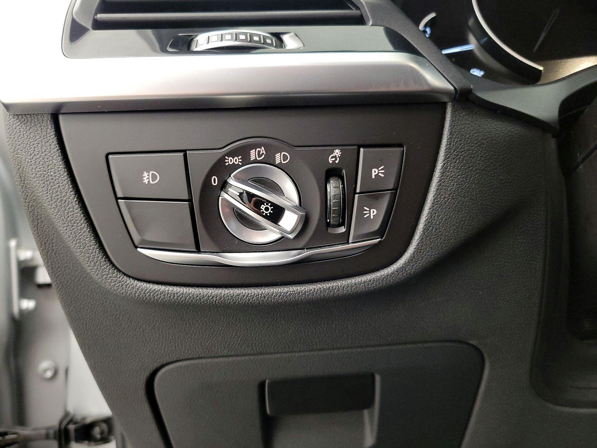 Thumbnail: 2021 BMW X3 - 13