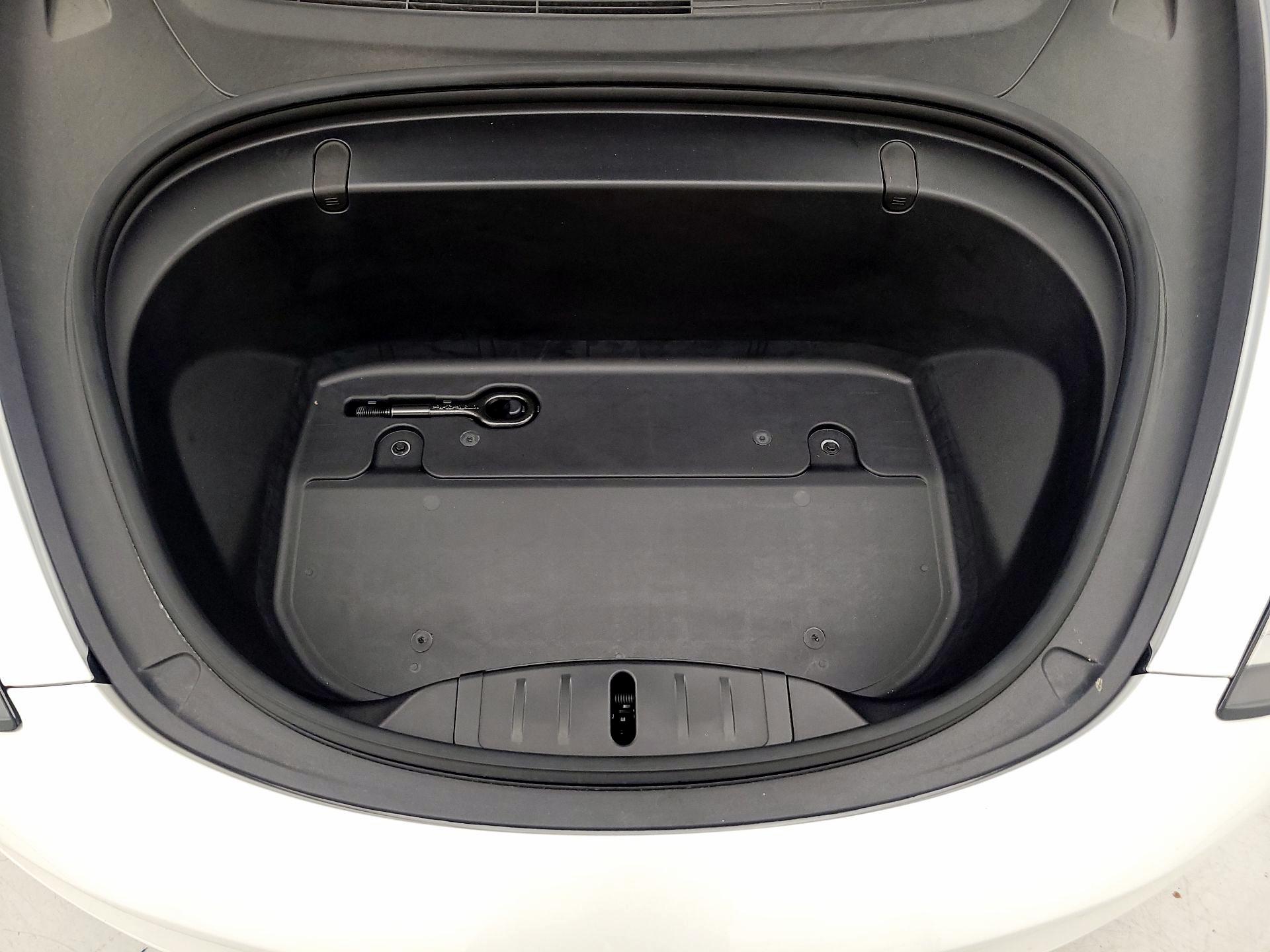 Thumbnail: 2020 Tesla Model 3 - 20