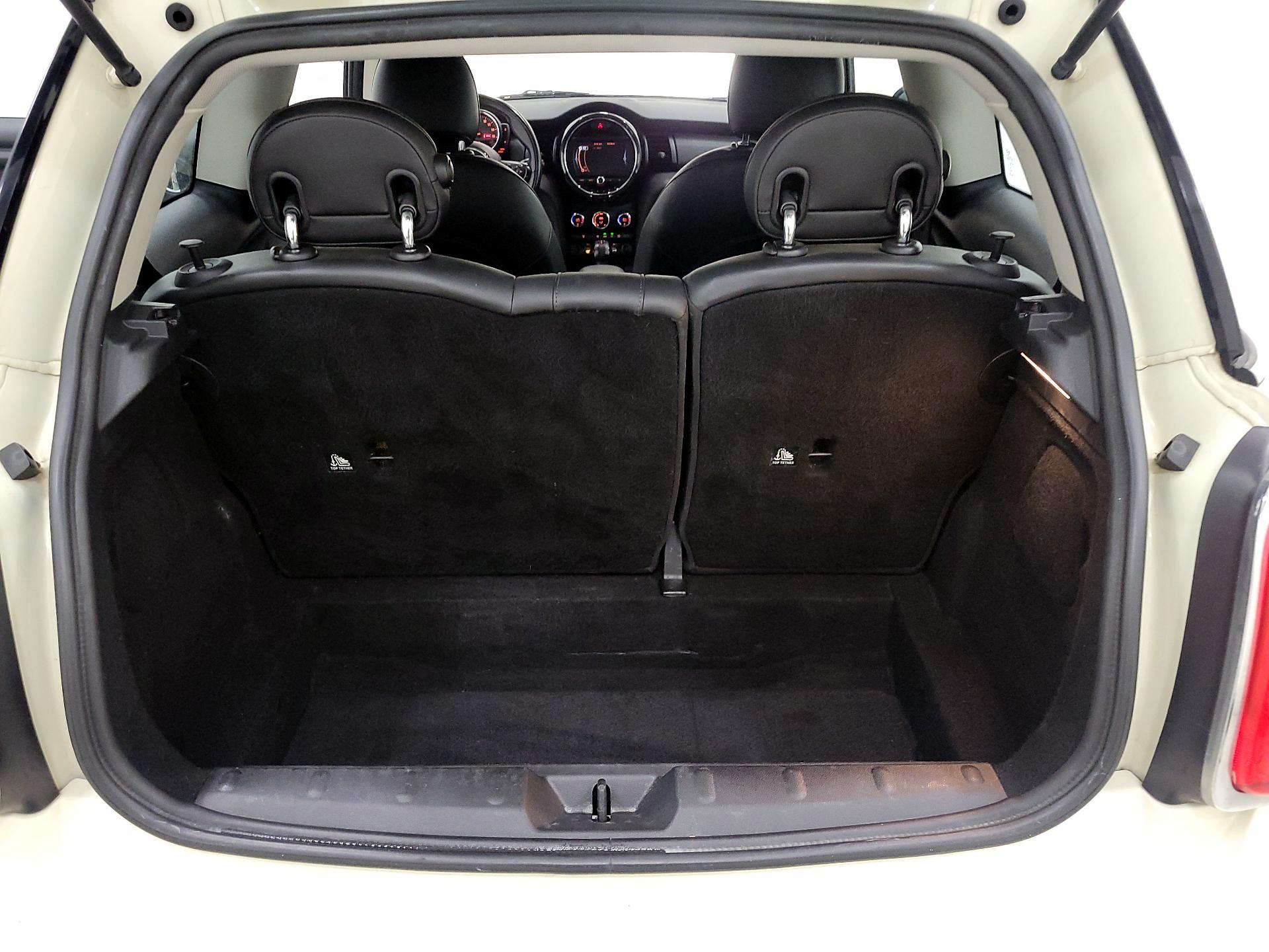 Thumbnail: 2017 MINI Cooper Hardtop - 19