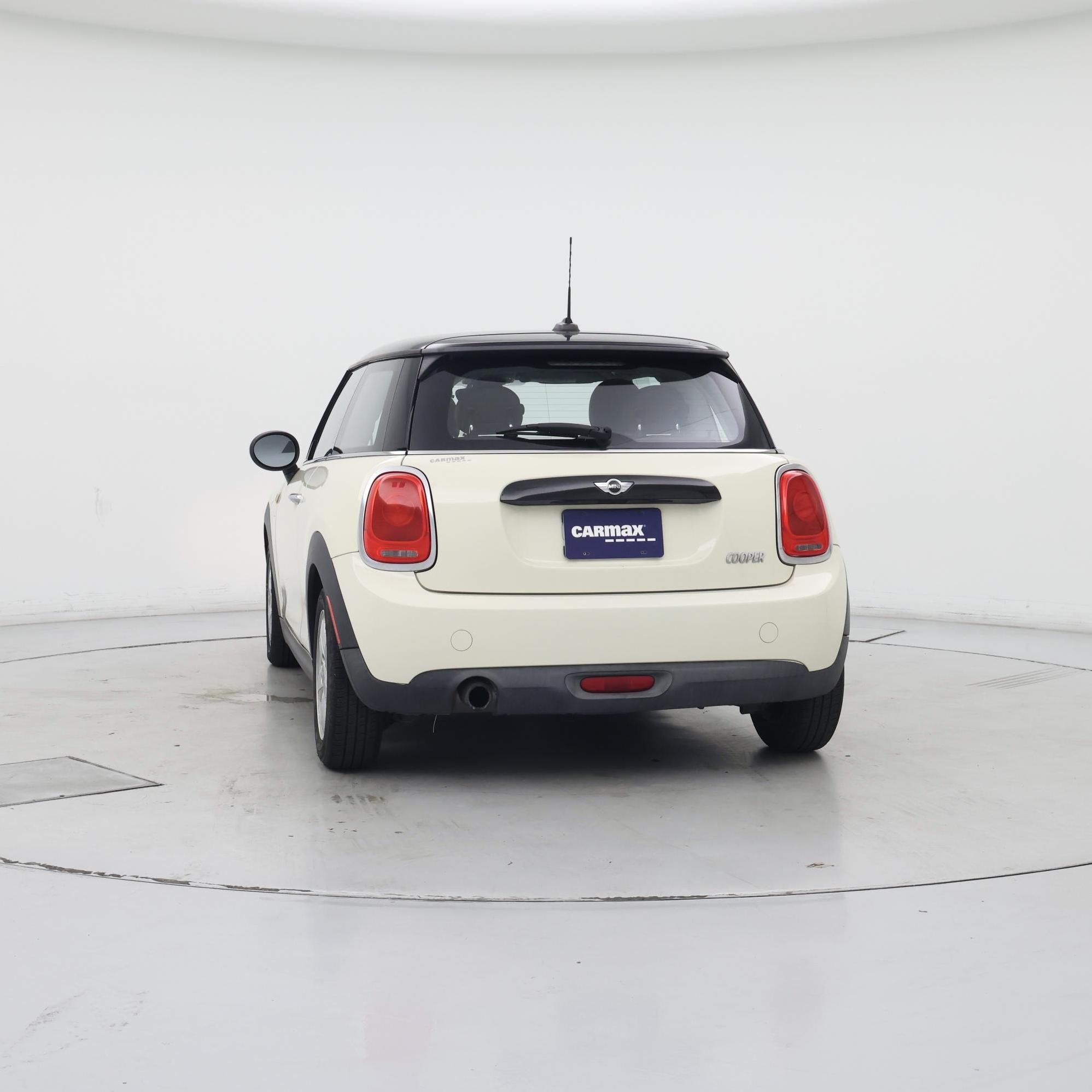 Thumbnail: 2017 MINI Cooper Hardtop - 6