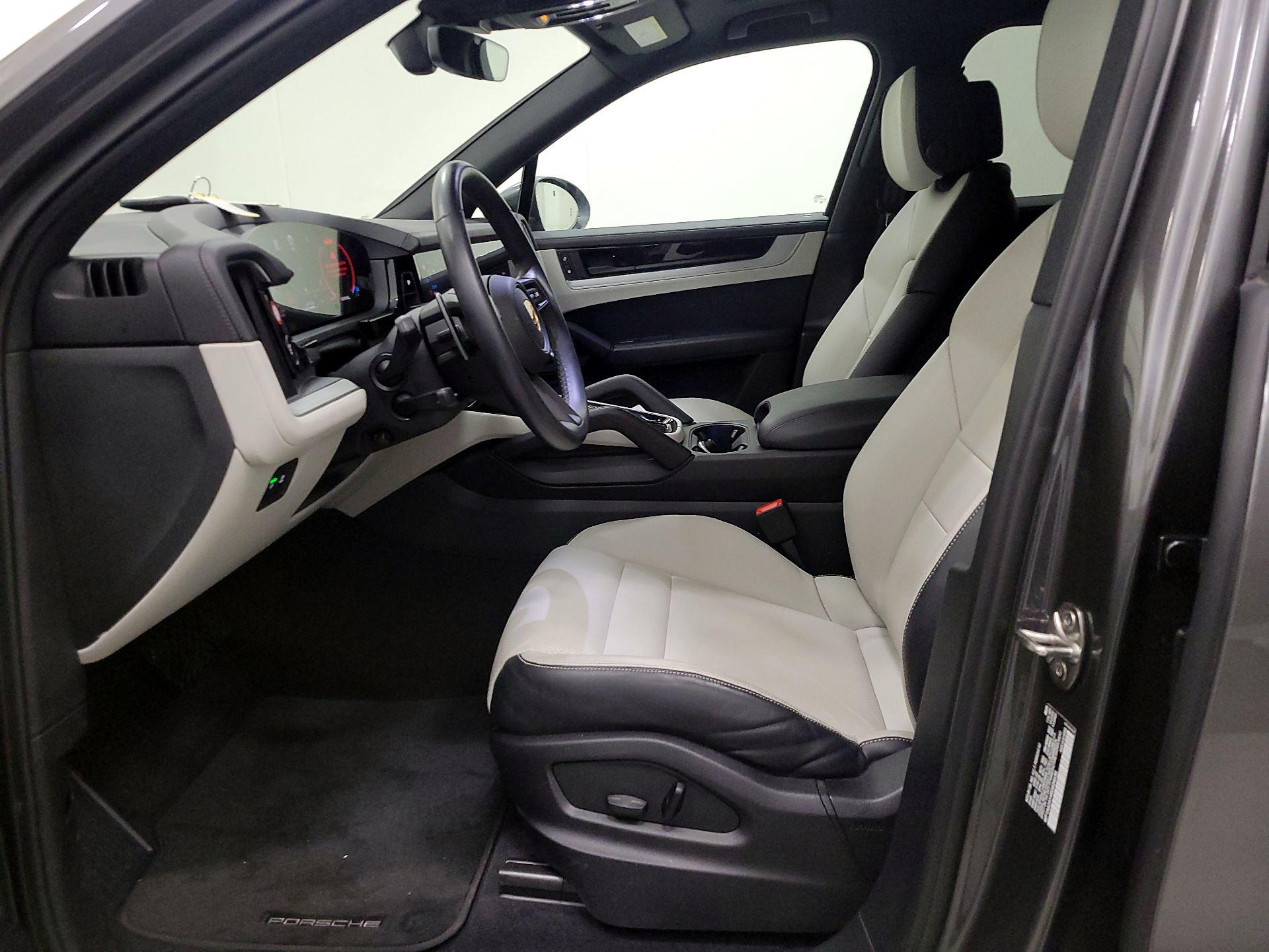 Thumbnail: 2024 Porsche Cayenne - 11