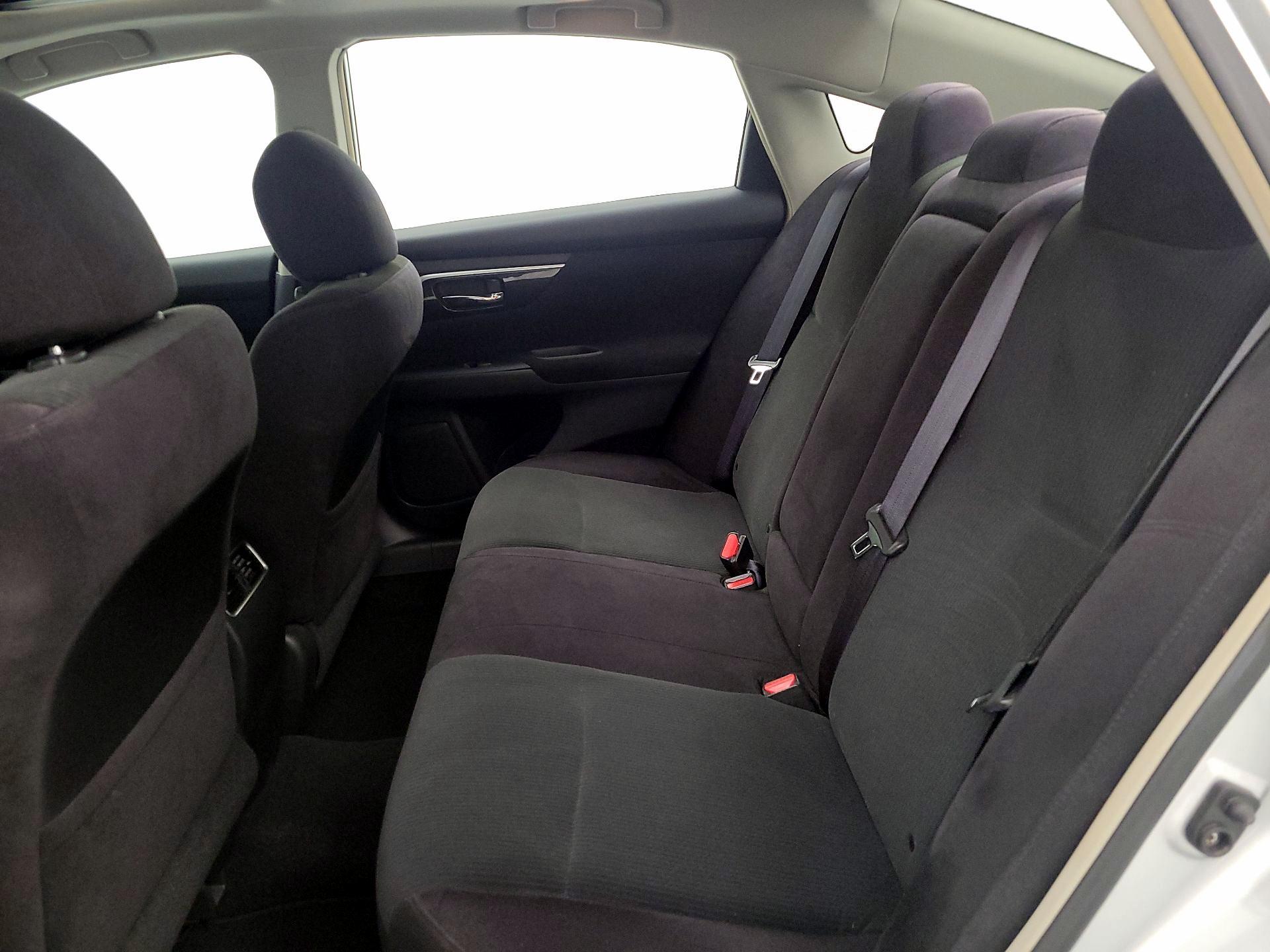 Thumbnail: 2013 Nissan Altima - 20