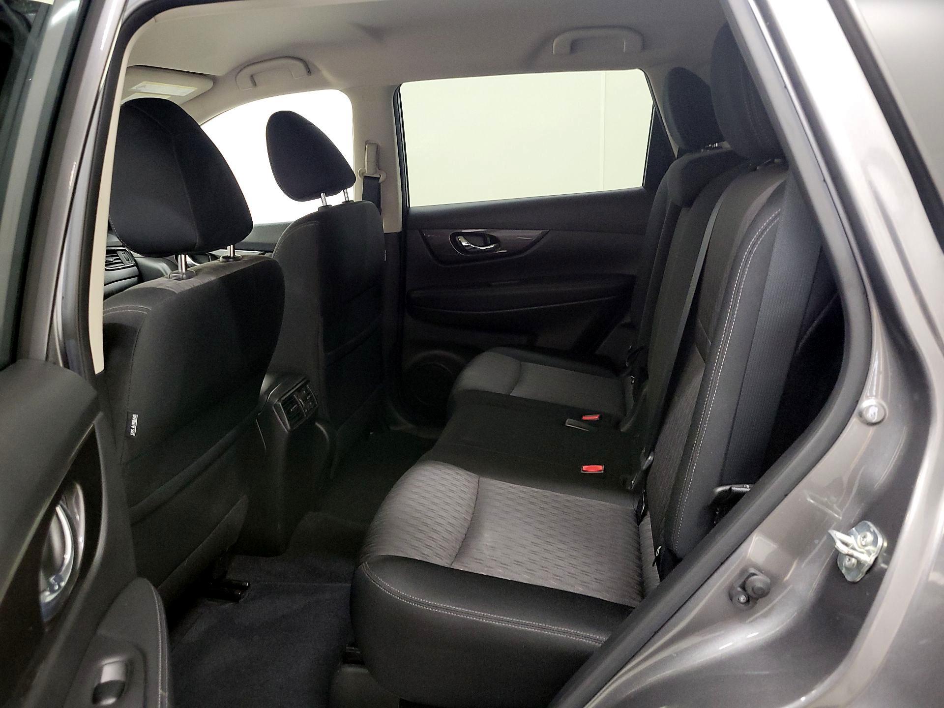 Thumbnail: 2019 Nissan Rogue - 19