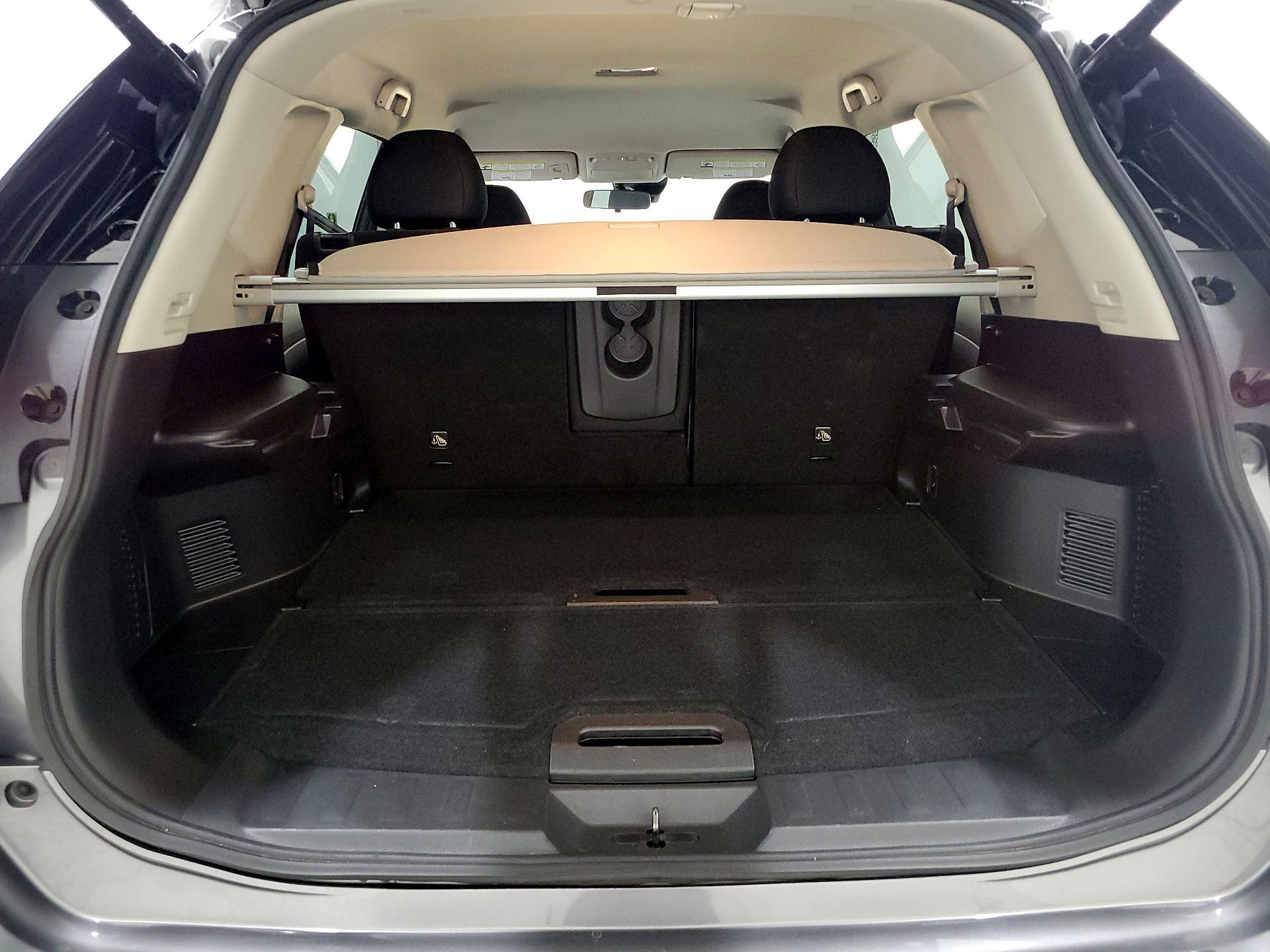 Thumbnail: 2019 Nissan Rogue - 20