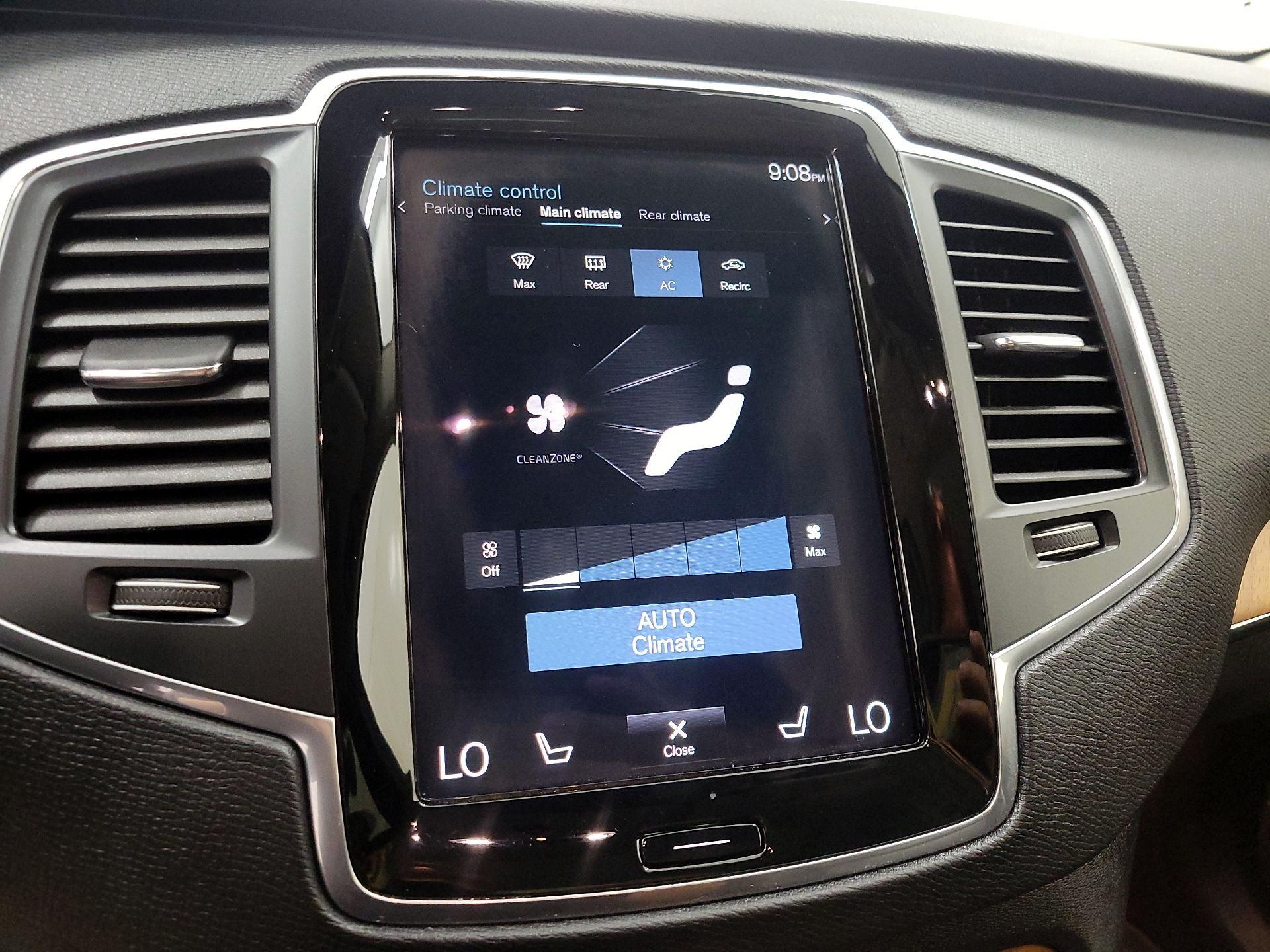 Thumbnail: 2021 Volvo XC90 - 17